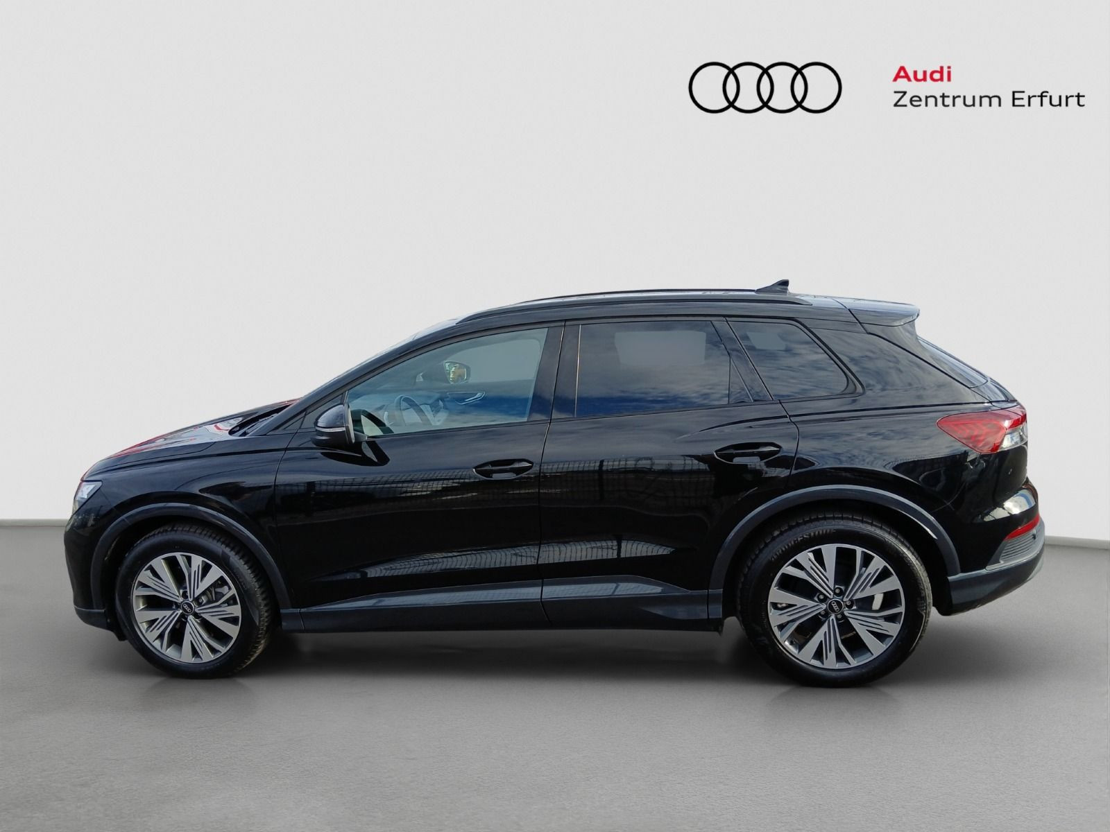 Audi - Q4_4