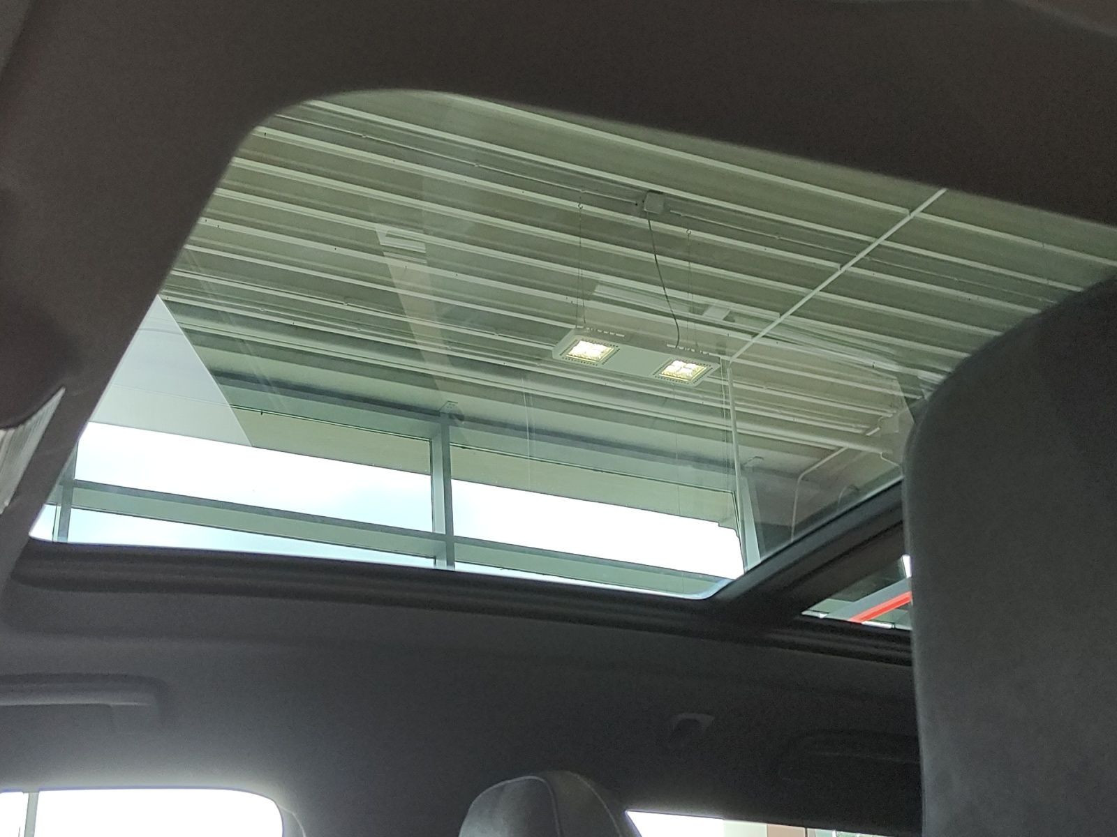 Volkswagen - Passat_19