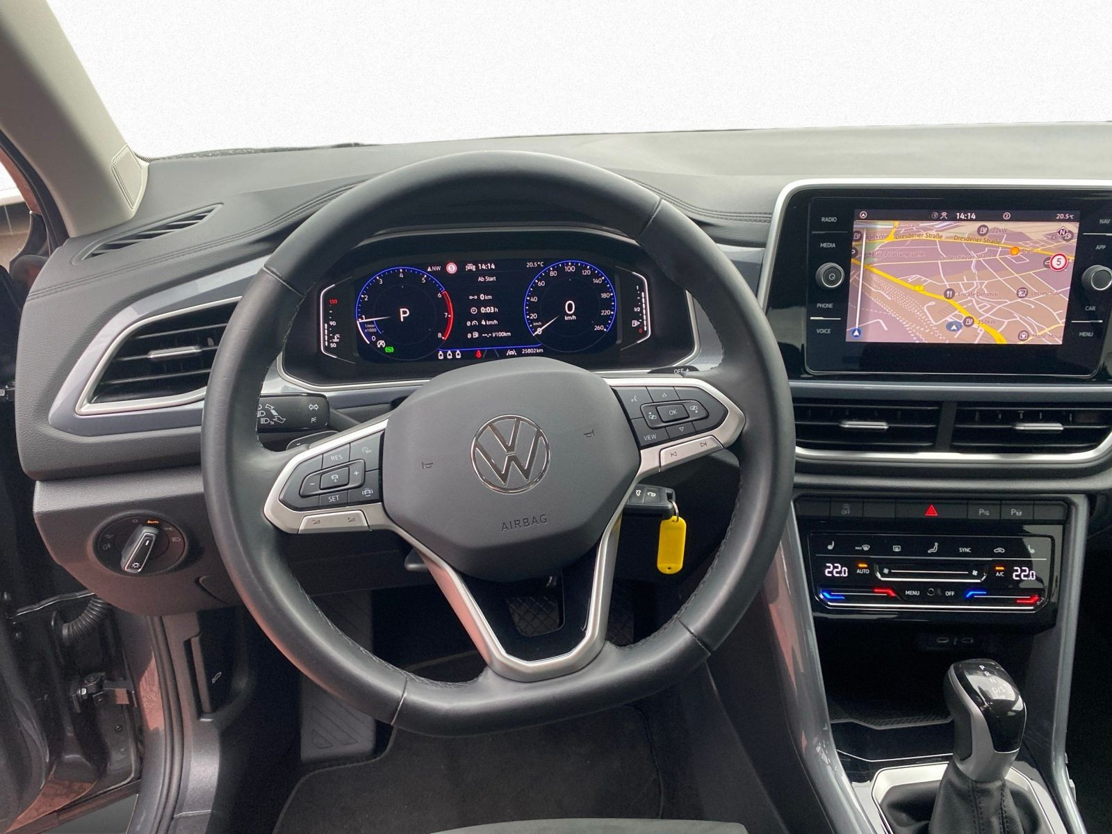 Volkswagen - T-Roc_13