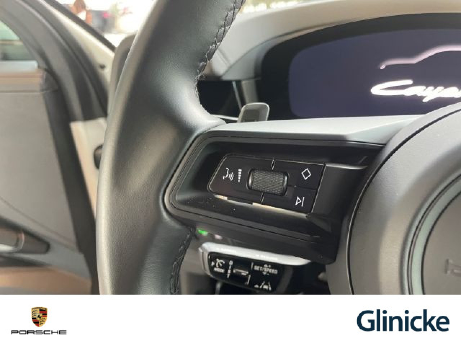 Porsche - Cayenne_30