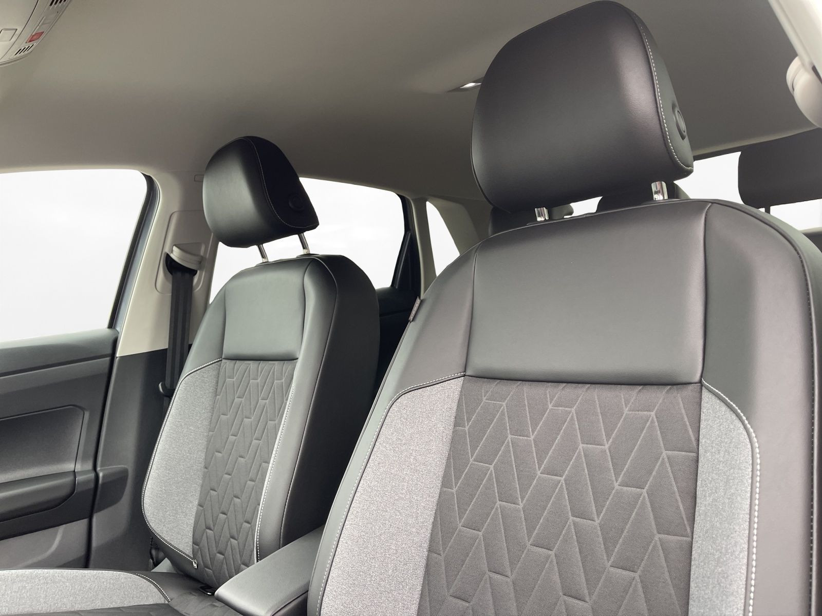 Volkswagen - Polo_17