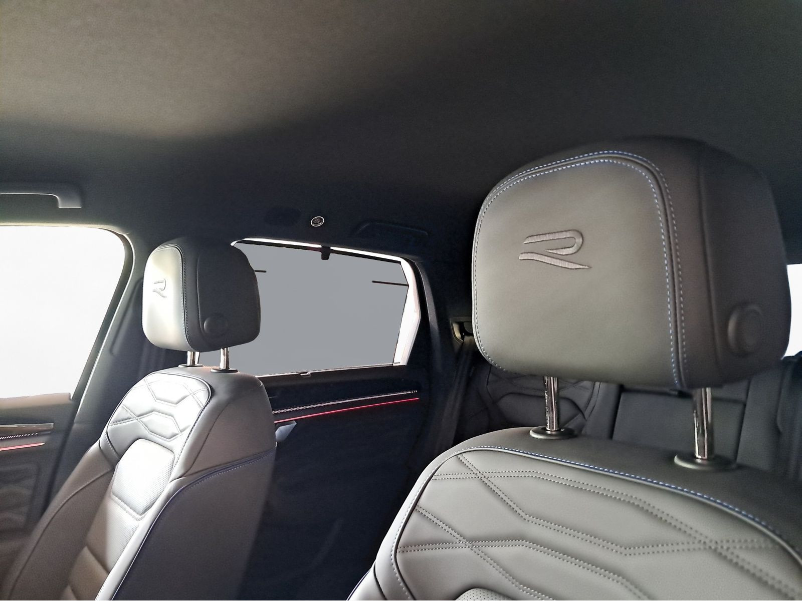 Volkswagen - Touareg_12