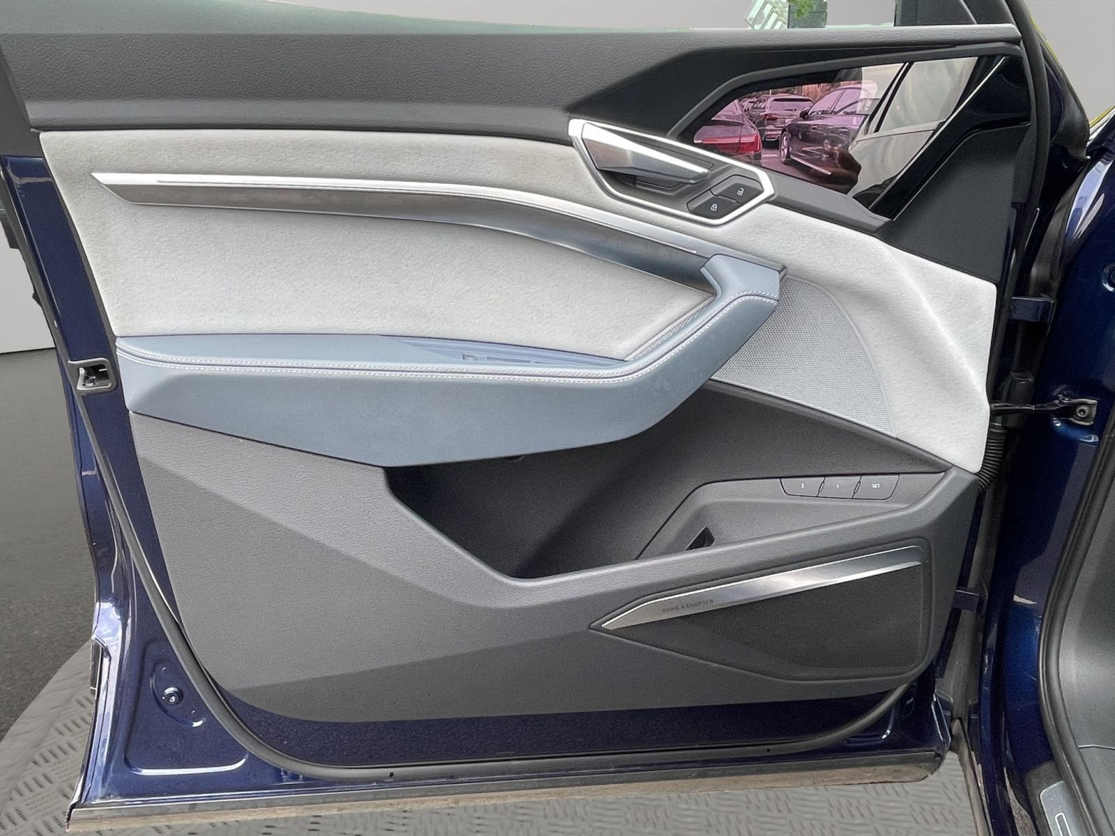 Audi - e-tron Sportback_16