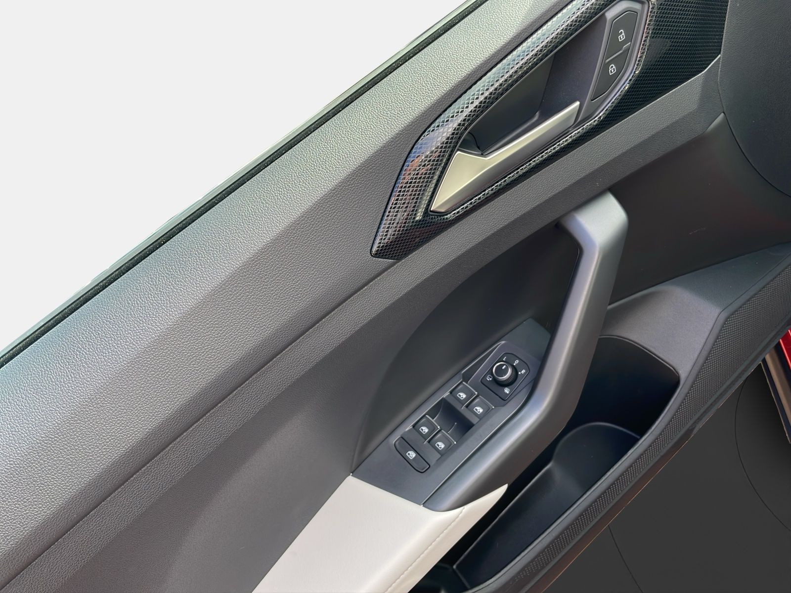 Volkswagen - T-Cross_13