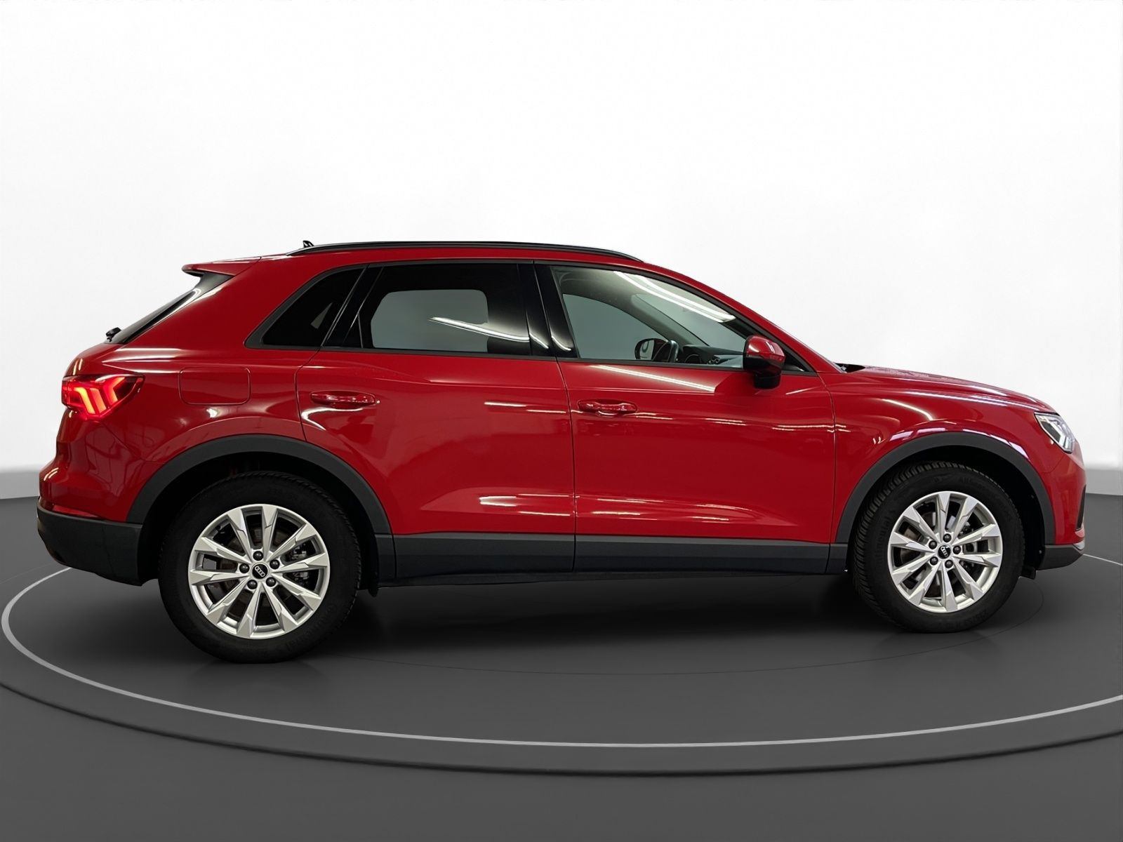 Audi - Q3_5