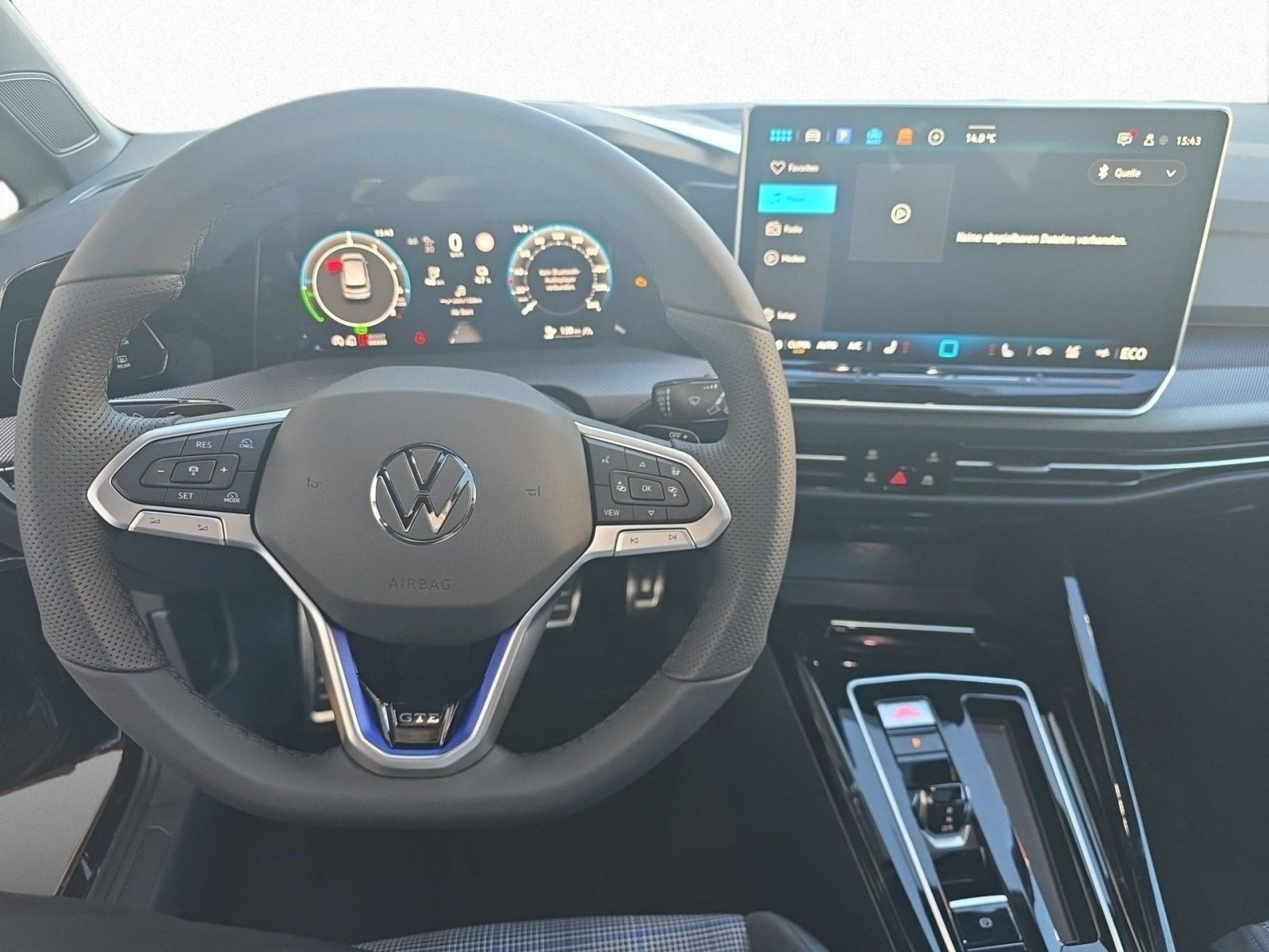 Volkswagen - Golf_12