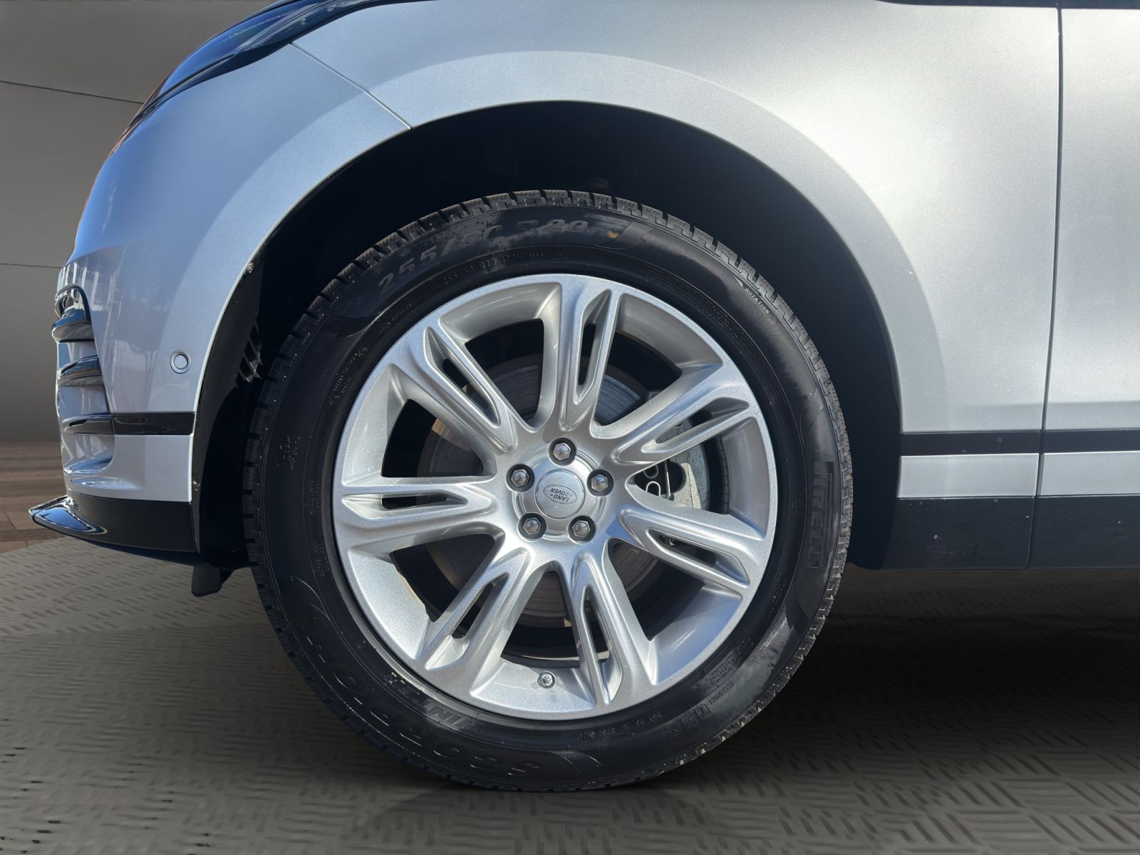 Land Rover - Range Rover Velar_9