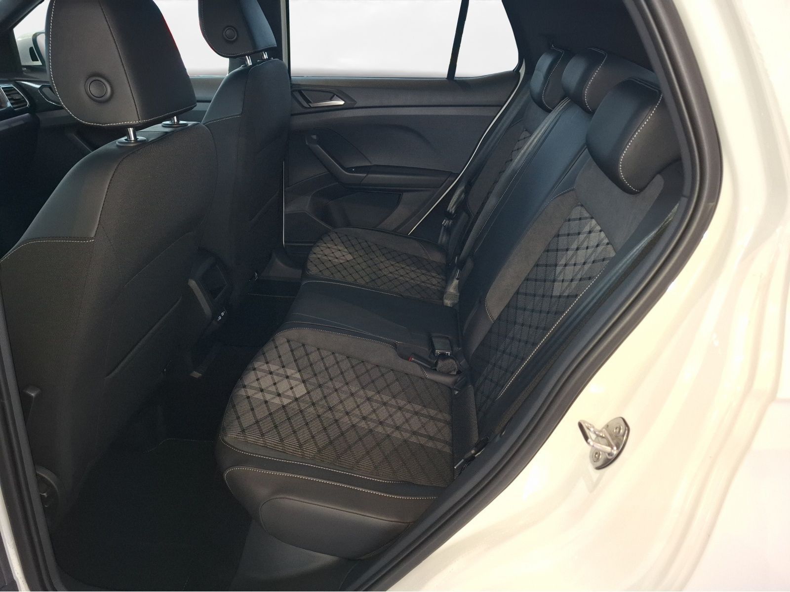Volkswagen - T-Cross_5