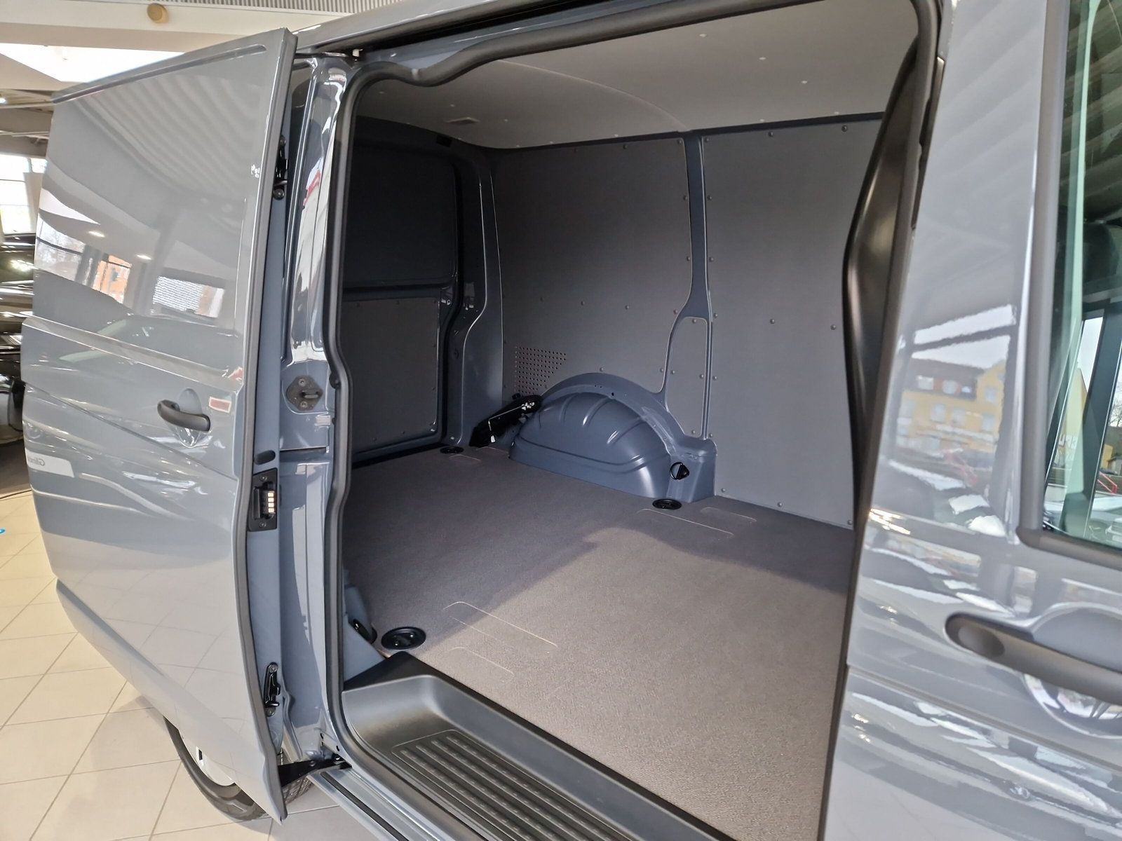 Volkswagen - T6.1 Transporter_8