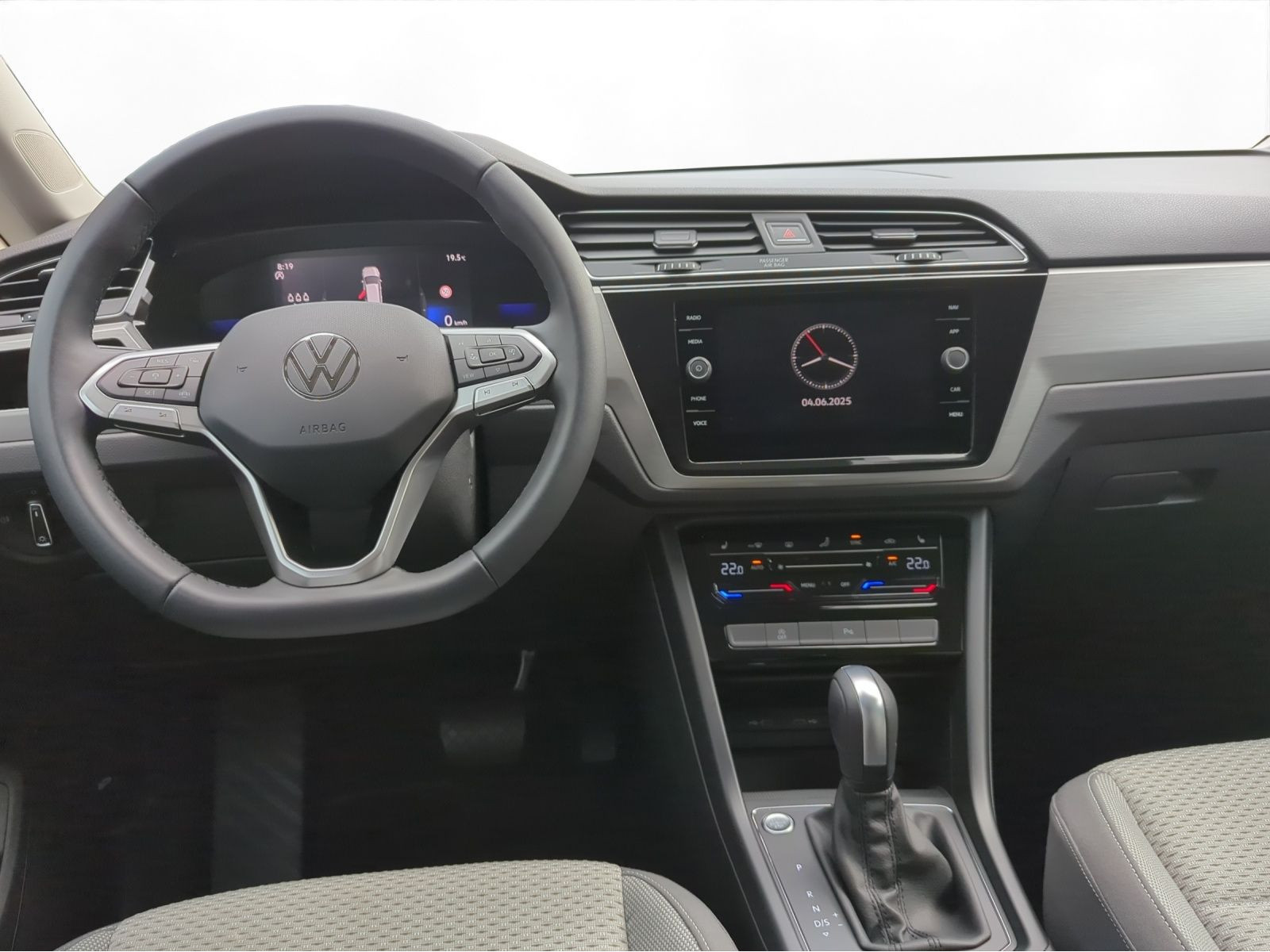 Volkswagen - Touran_4
