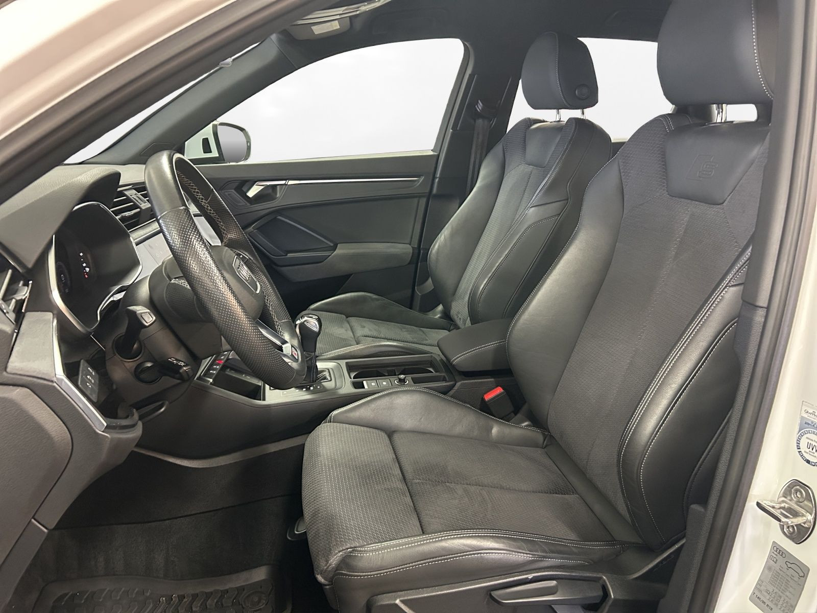 Audi - Q3_17 Audi - Q3_17