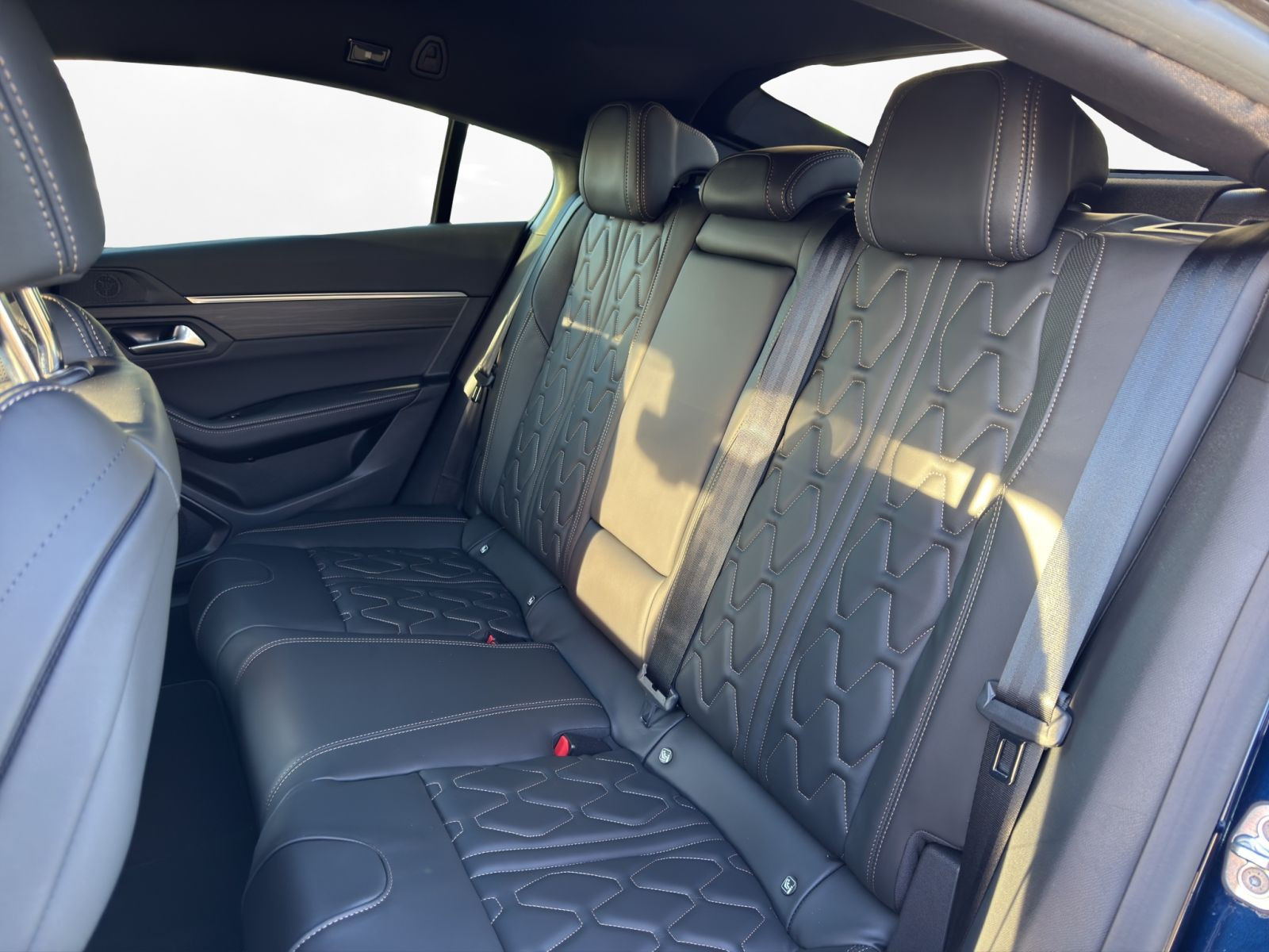Peugeot - 508_10