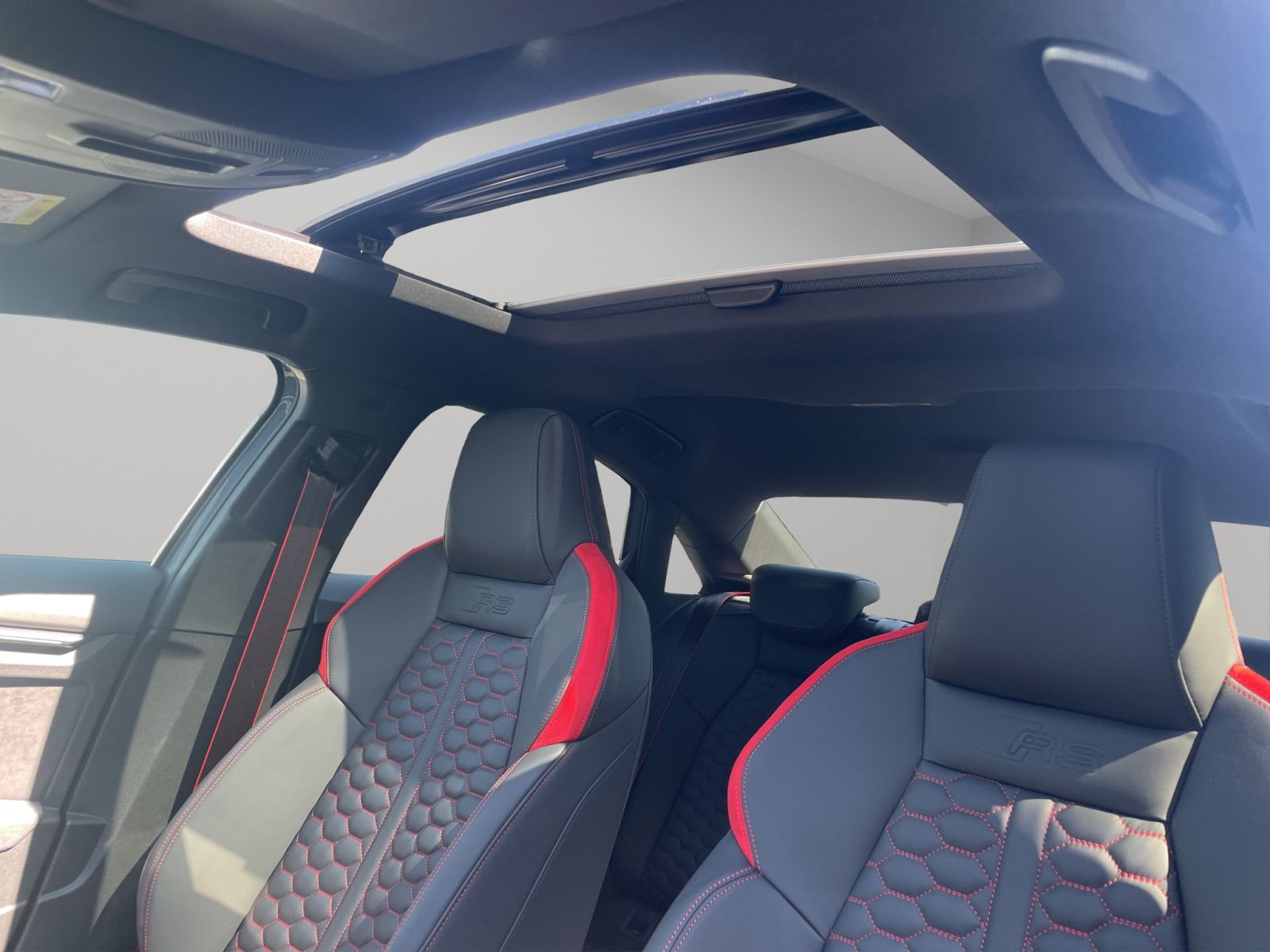 Audi - RS 3 Limousine_22