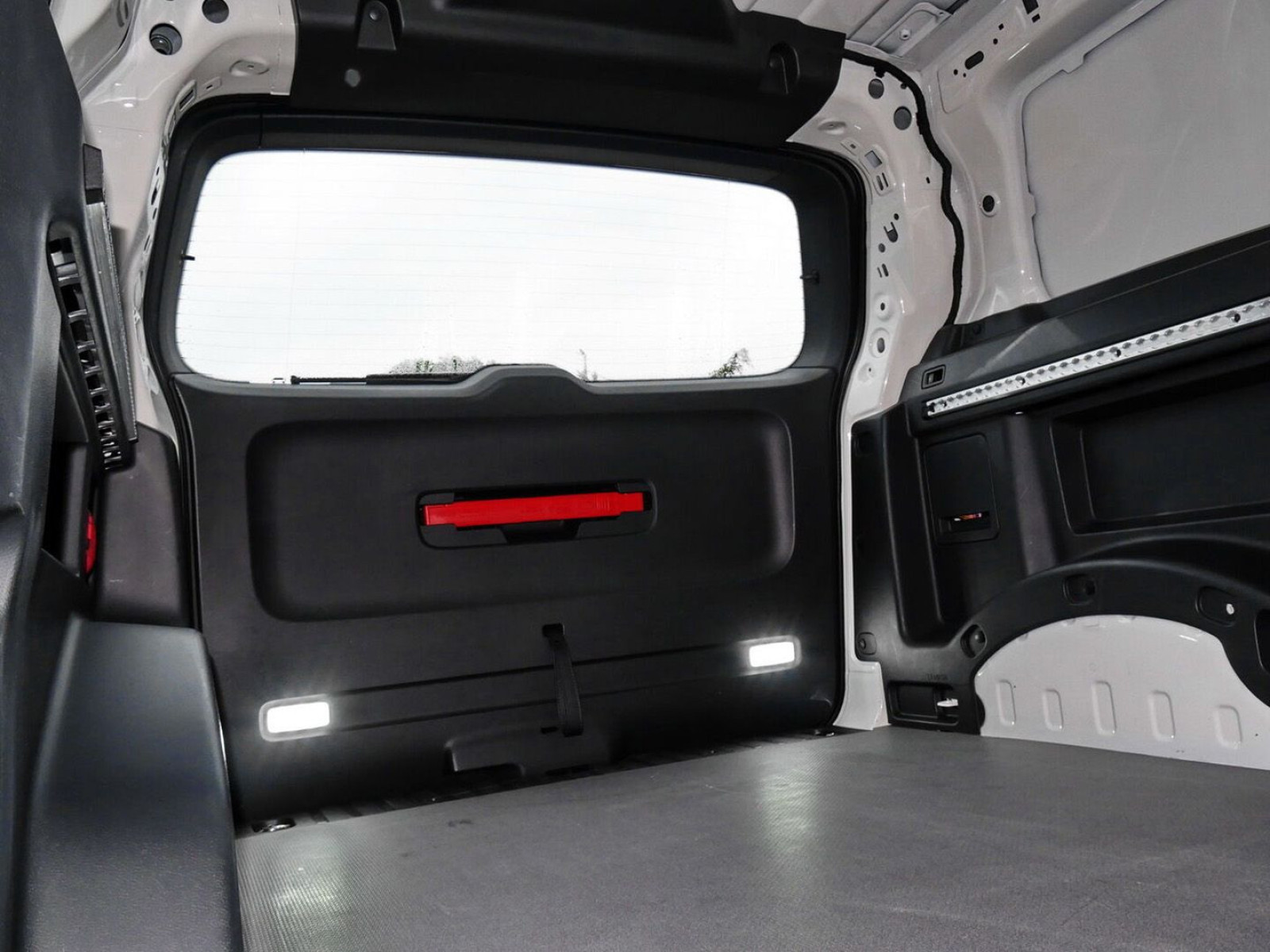 Volkswagen - ID. Buzz Cargo_8