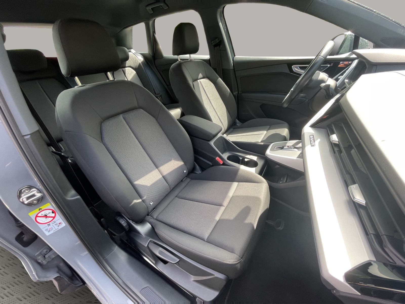 Audi - Q4_19