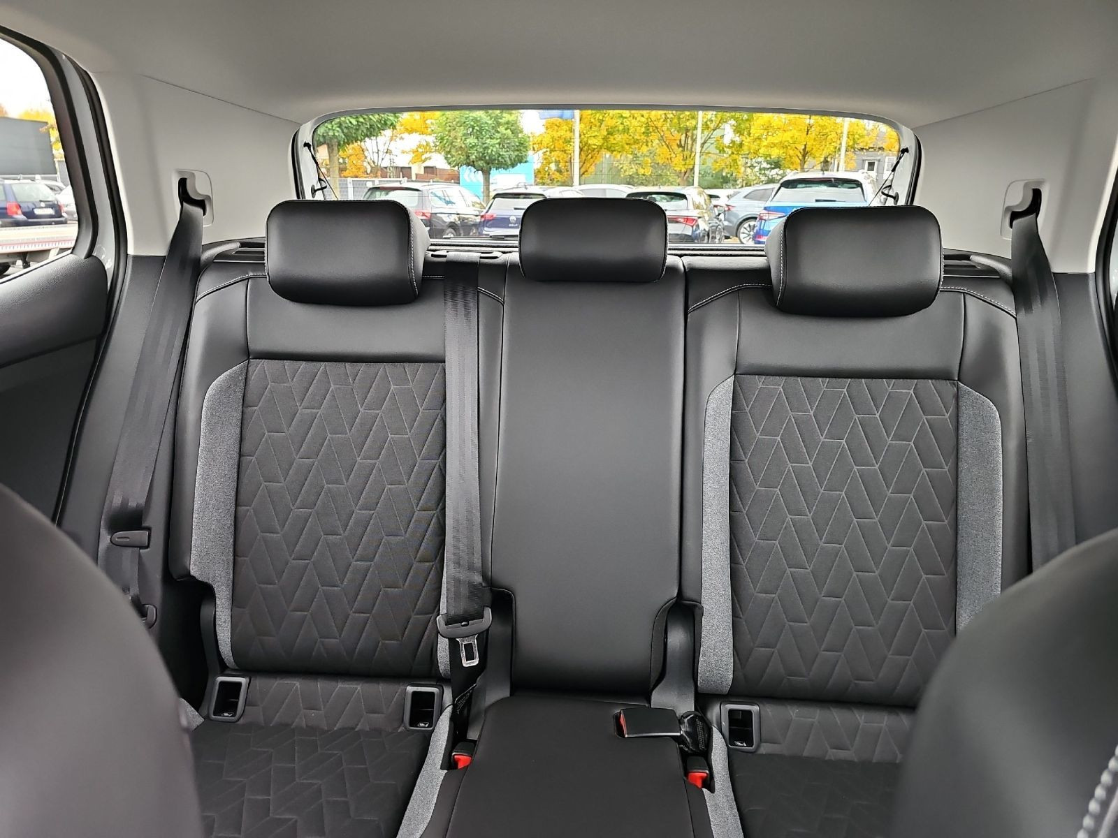 Volkswagen - T-Cross_11