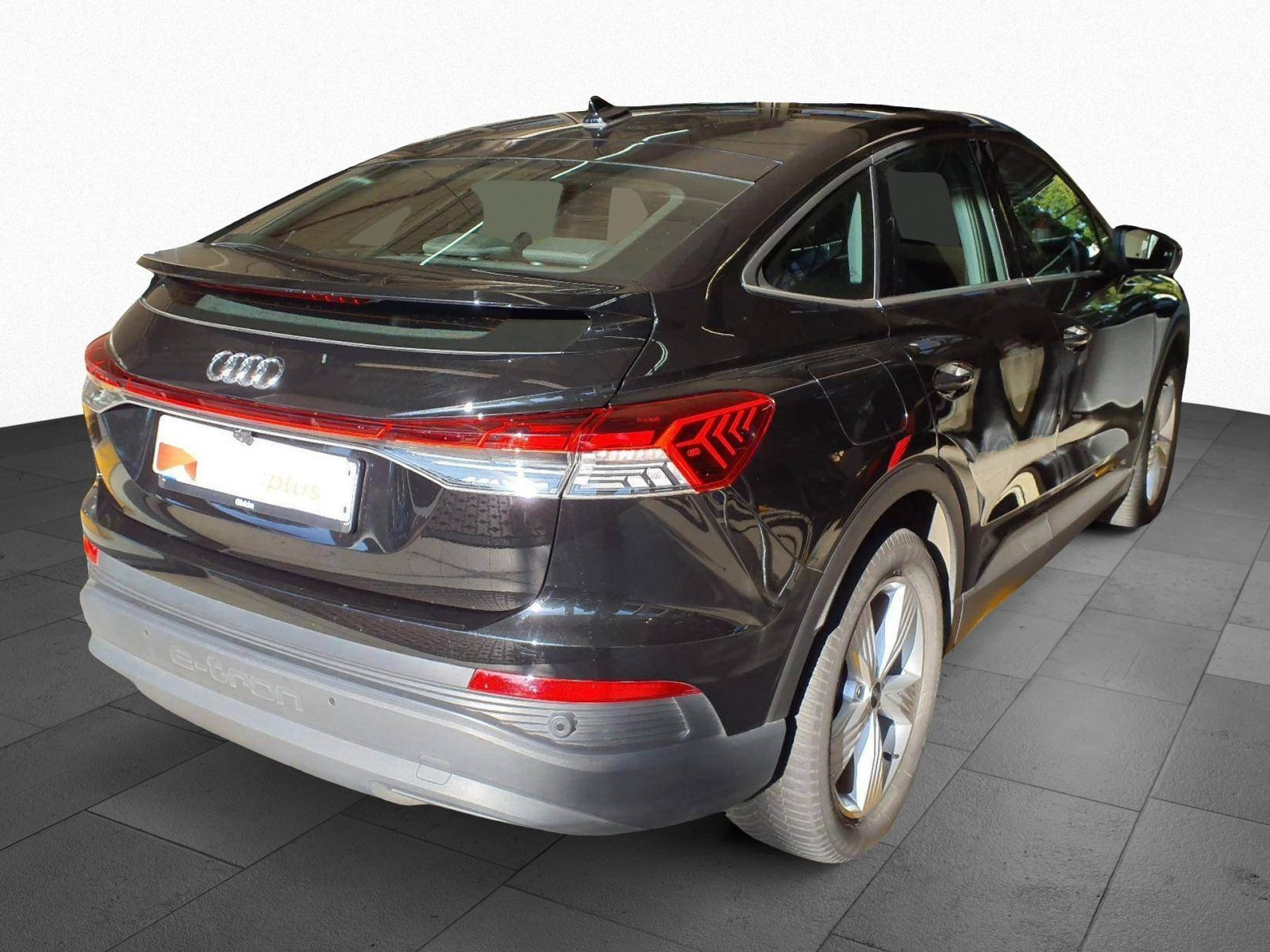 Audi - Q4 Sportback e-tron_4