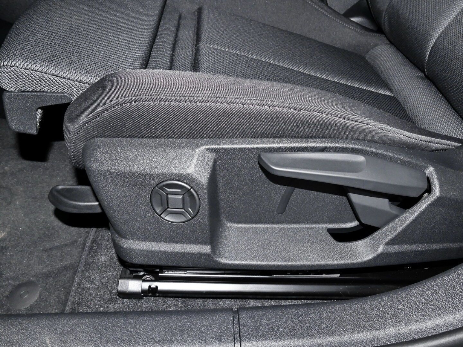 Audi - A3 Limousine_12