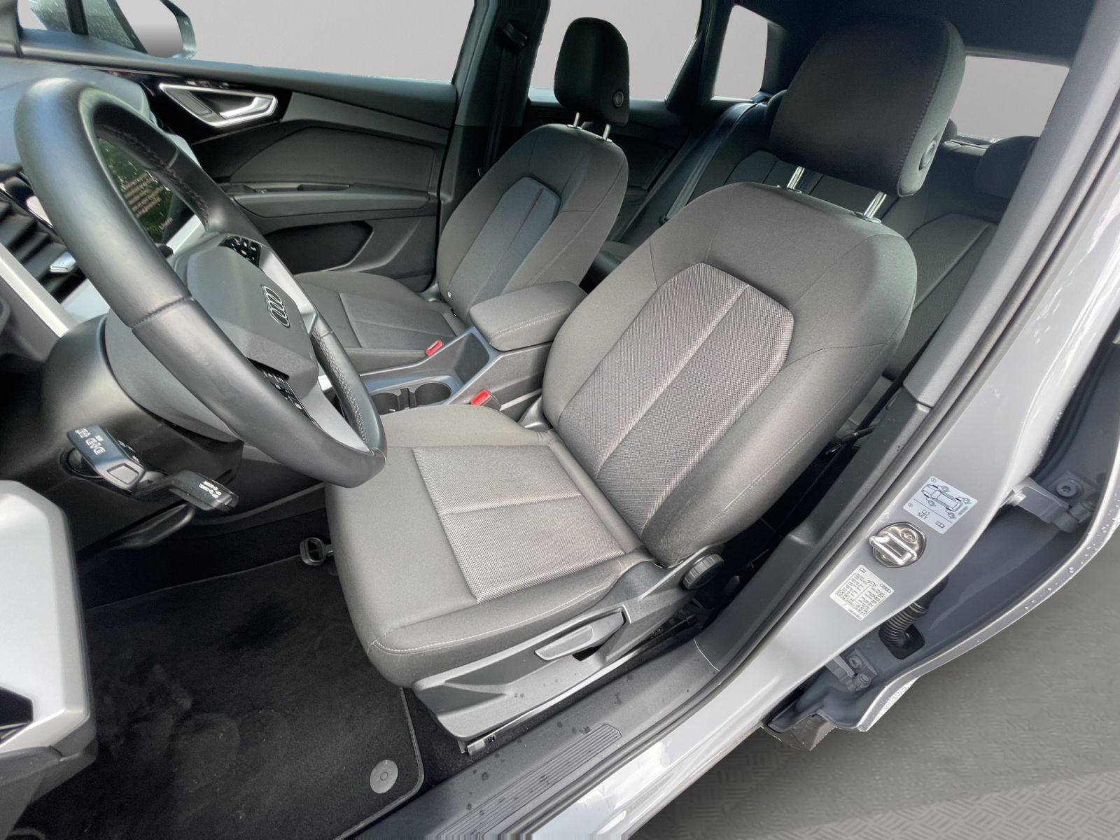 Audi - Q4_11