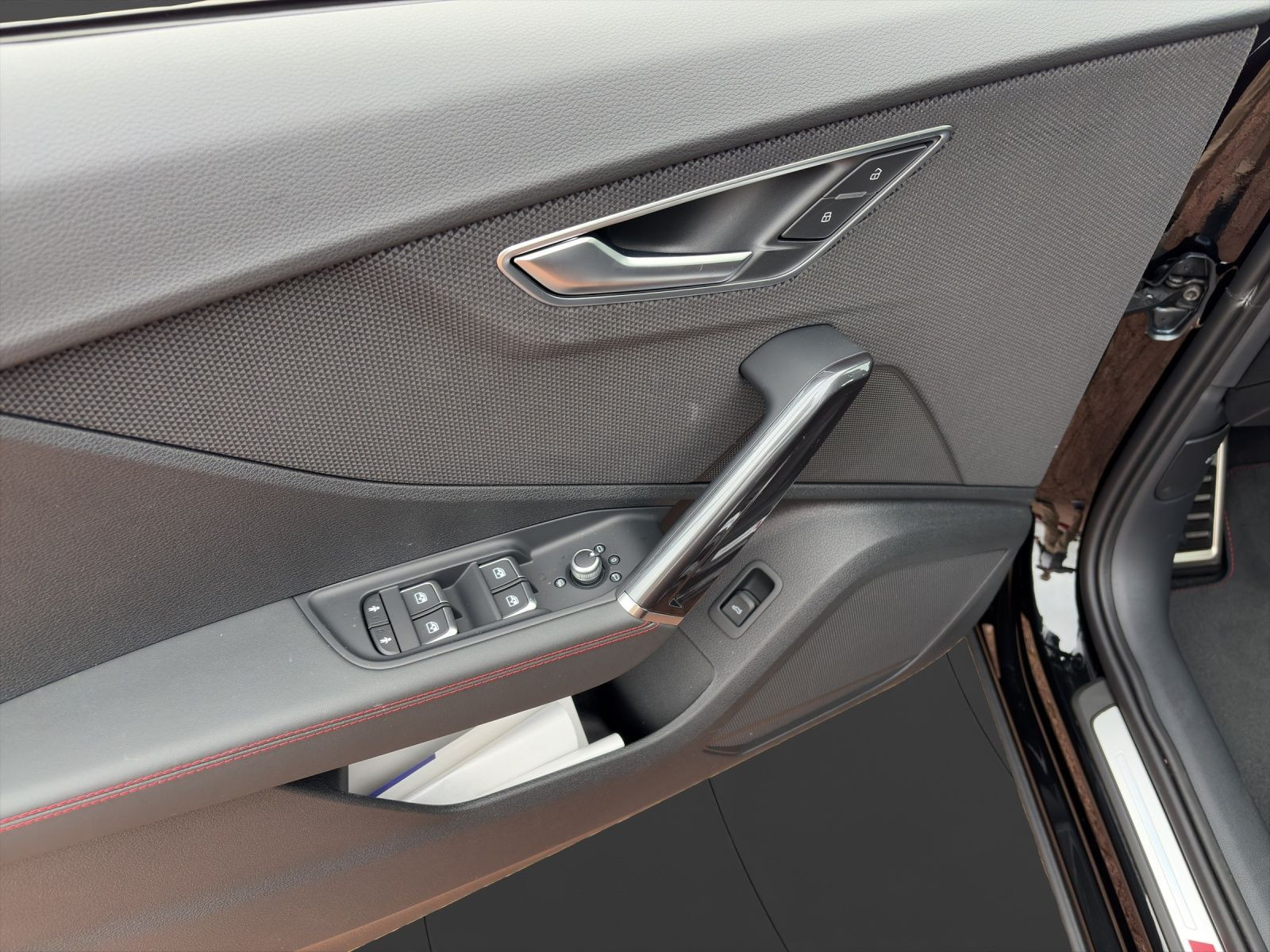 Audi - Q2_5