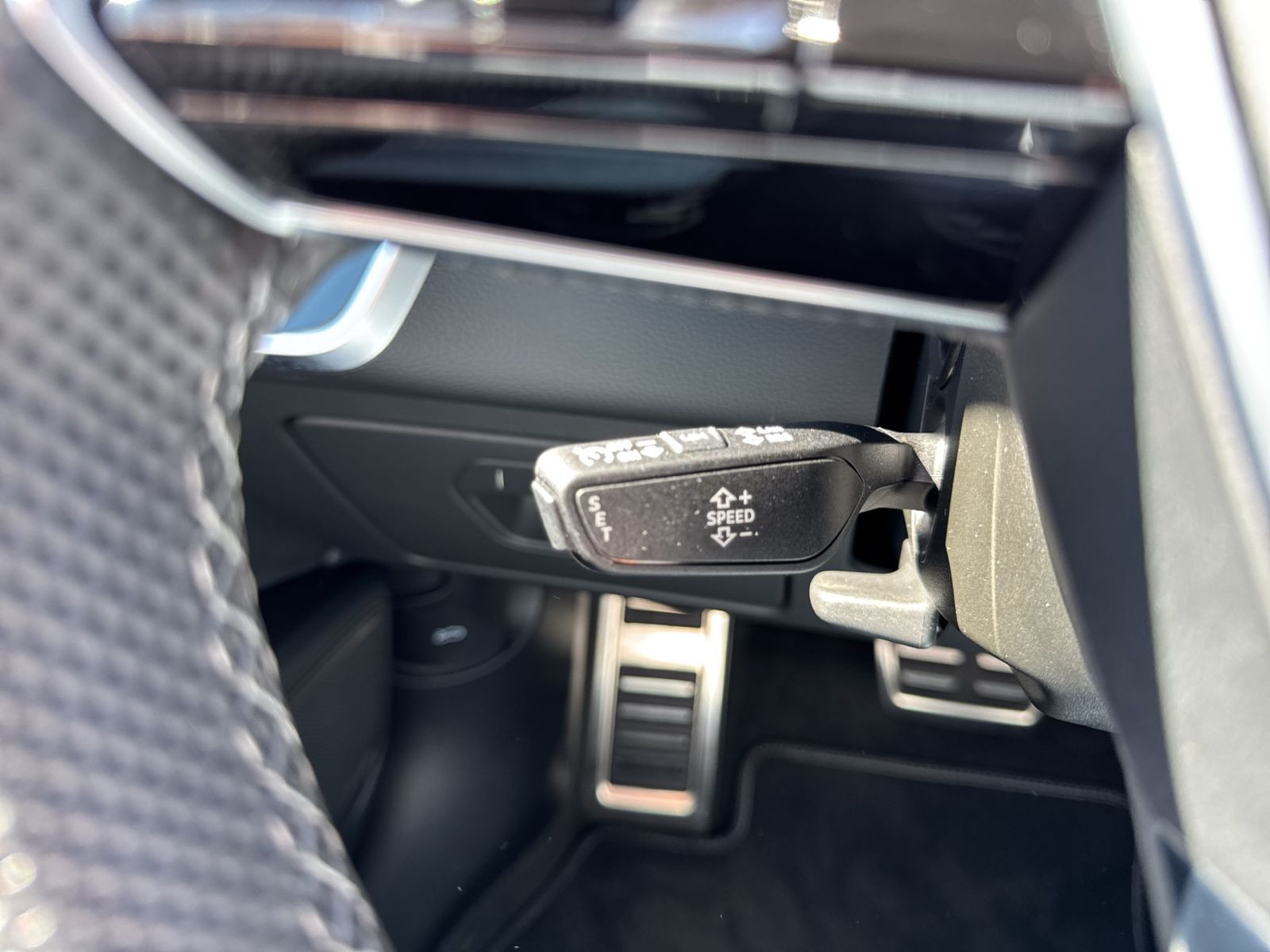 Audi - S6 Limousine_28