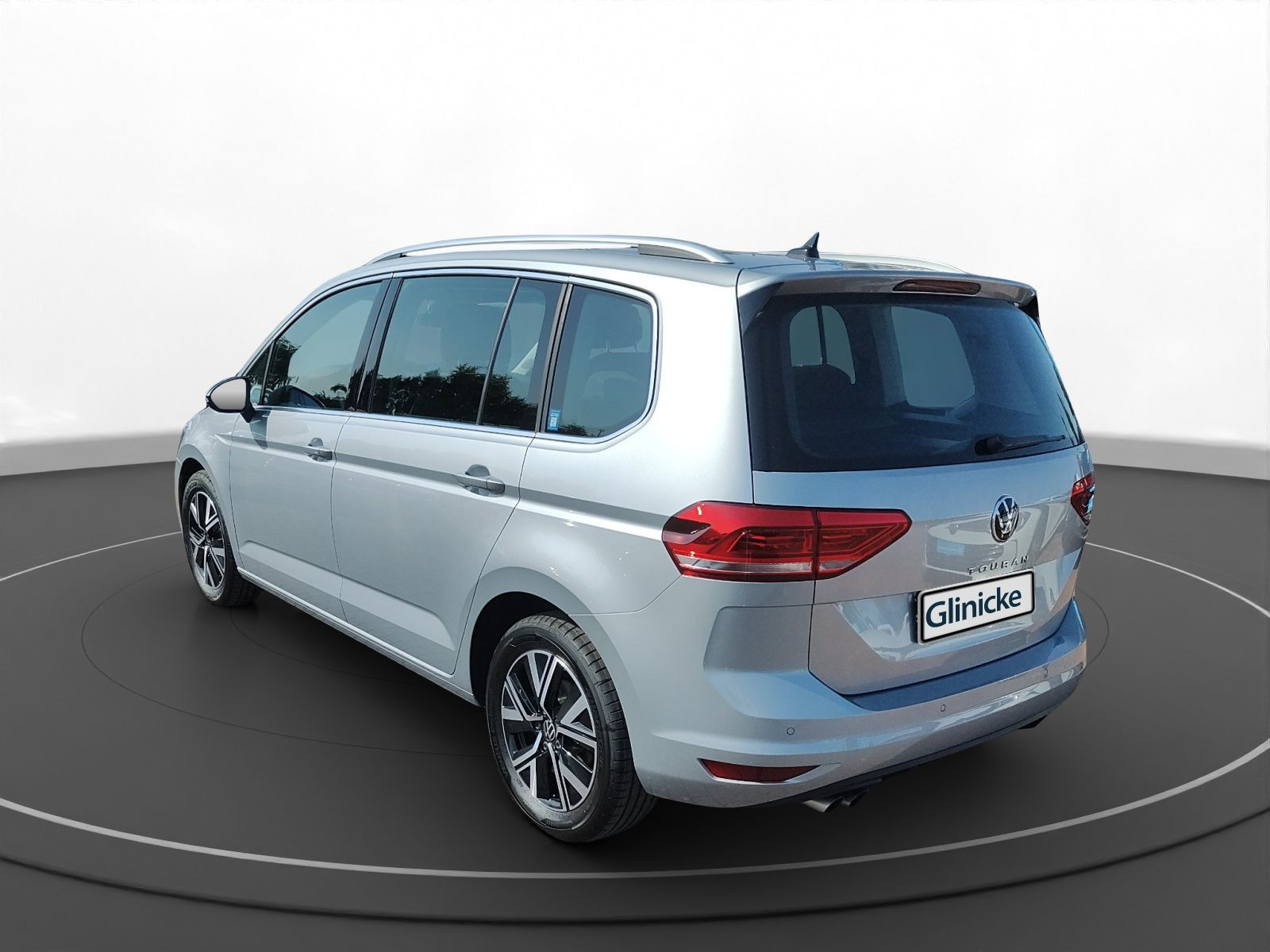 Volkswagen - Touran_10