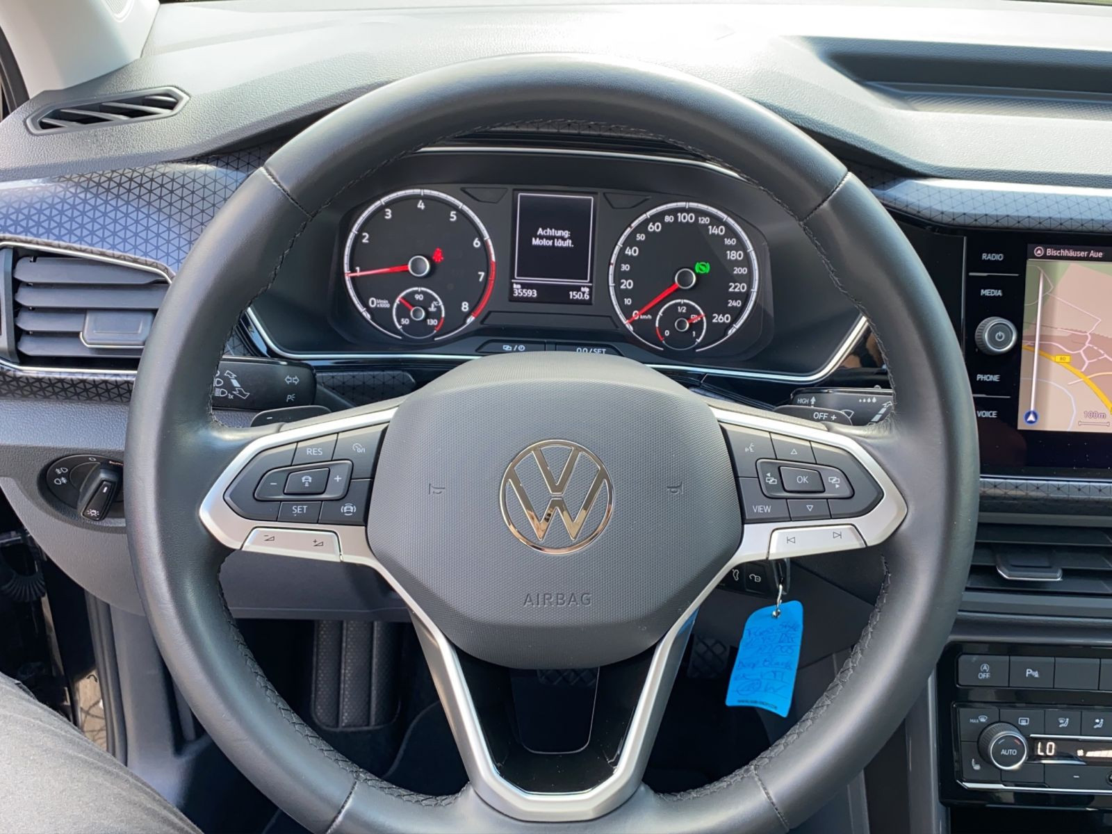 Volkswagen - T-Cross_12