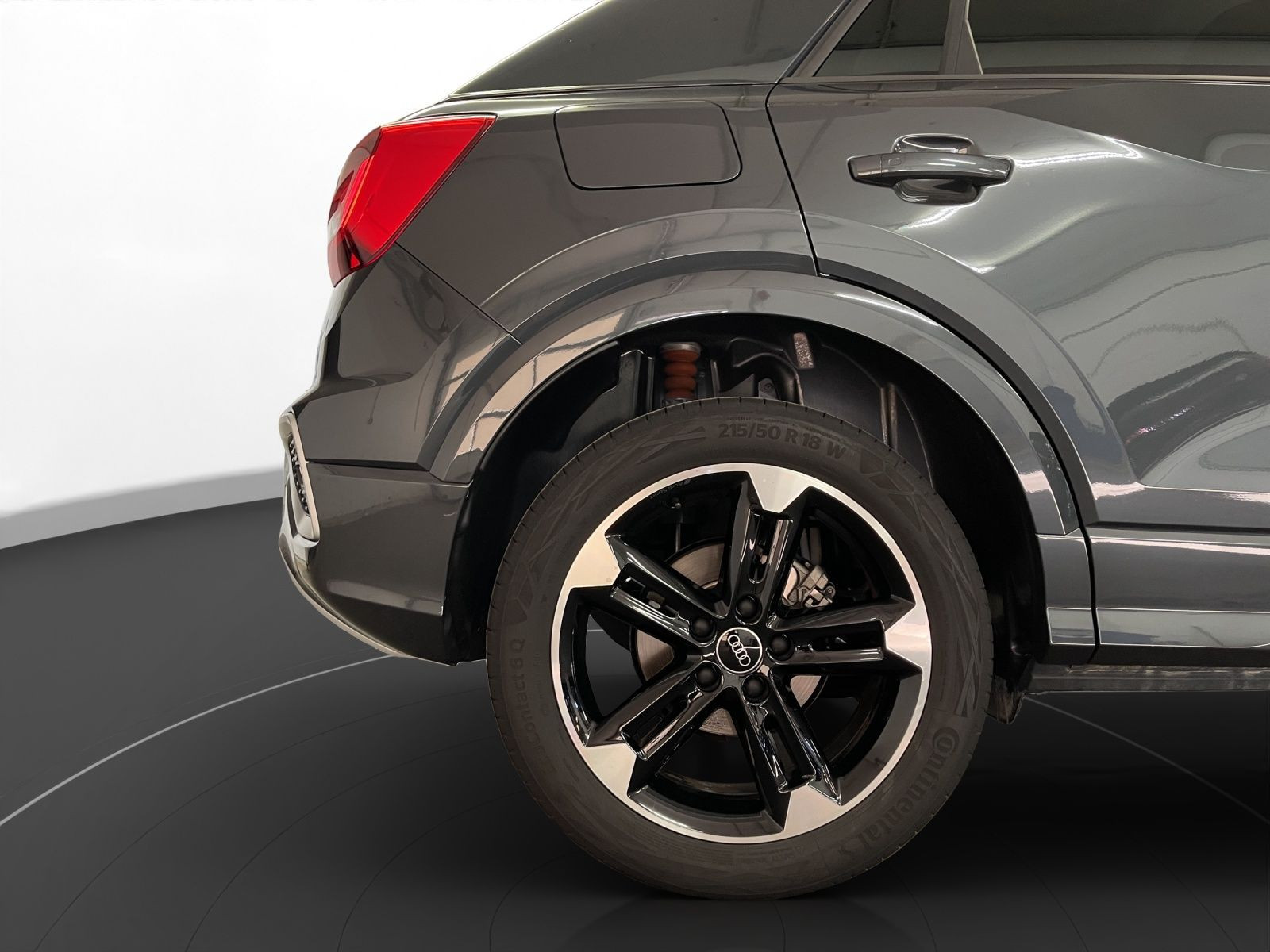 Audi - Q2_16