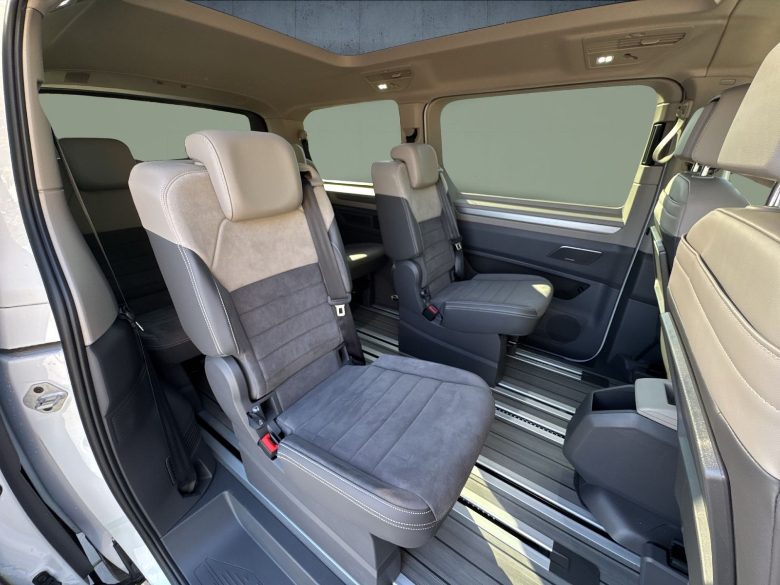 Volkswagen - Multivan_17
