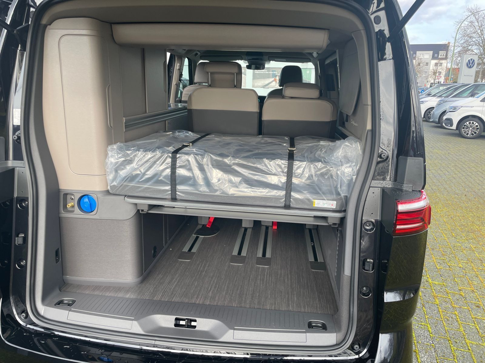 Volkswagen - California_14
