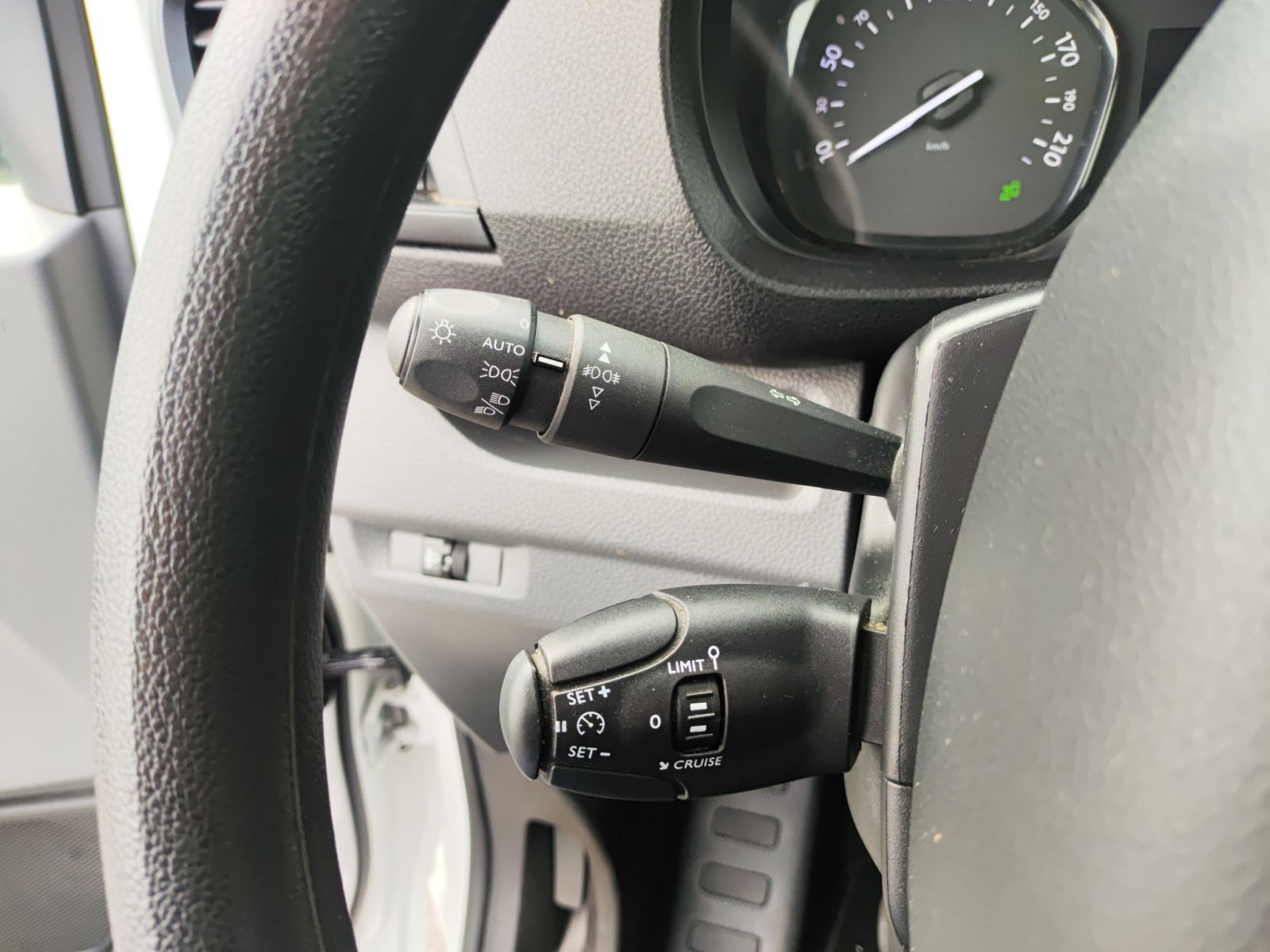 Peugeot - Expert_15