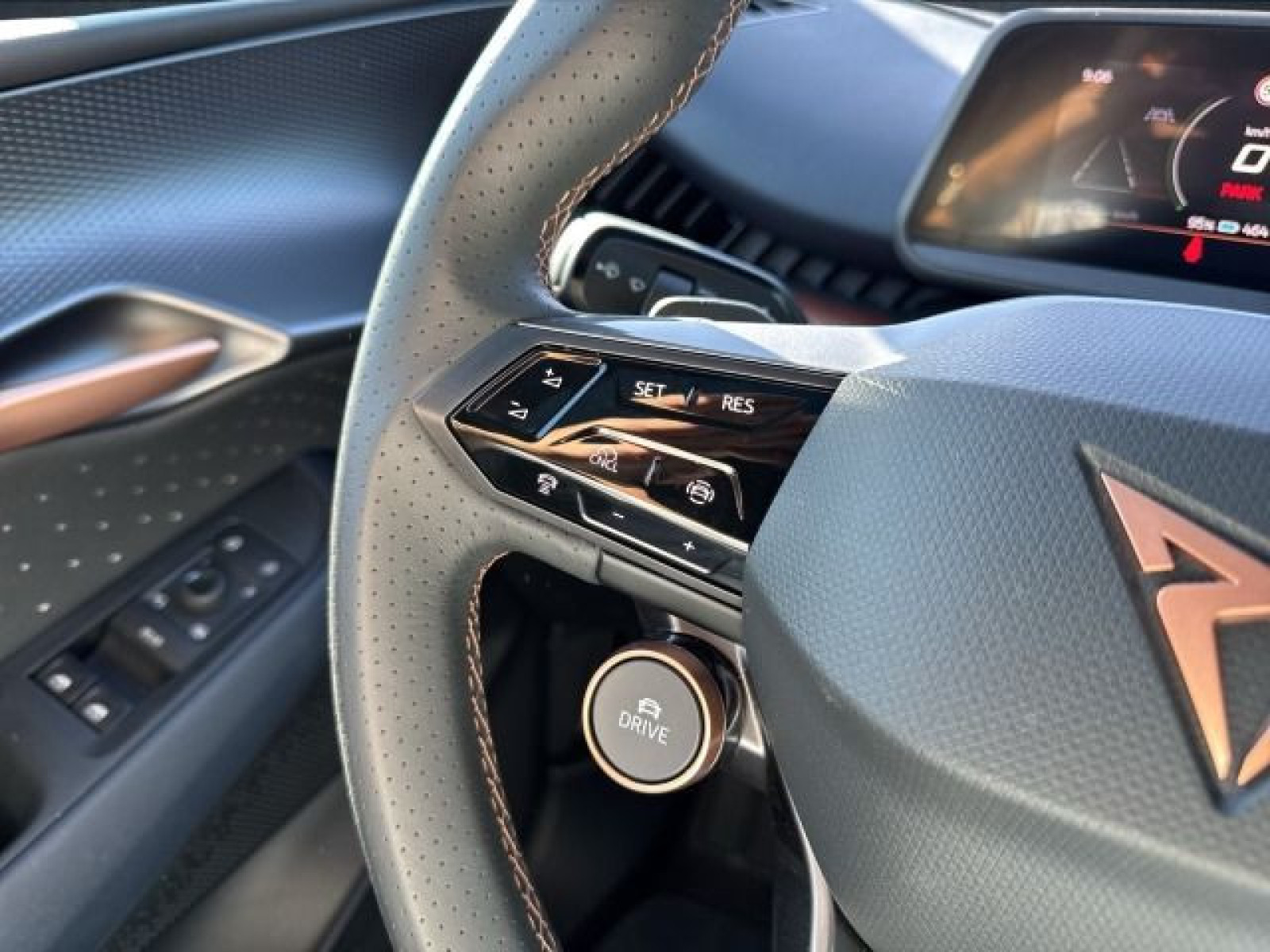 Cupra - Tavascan_25