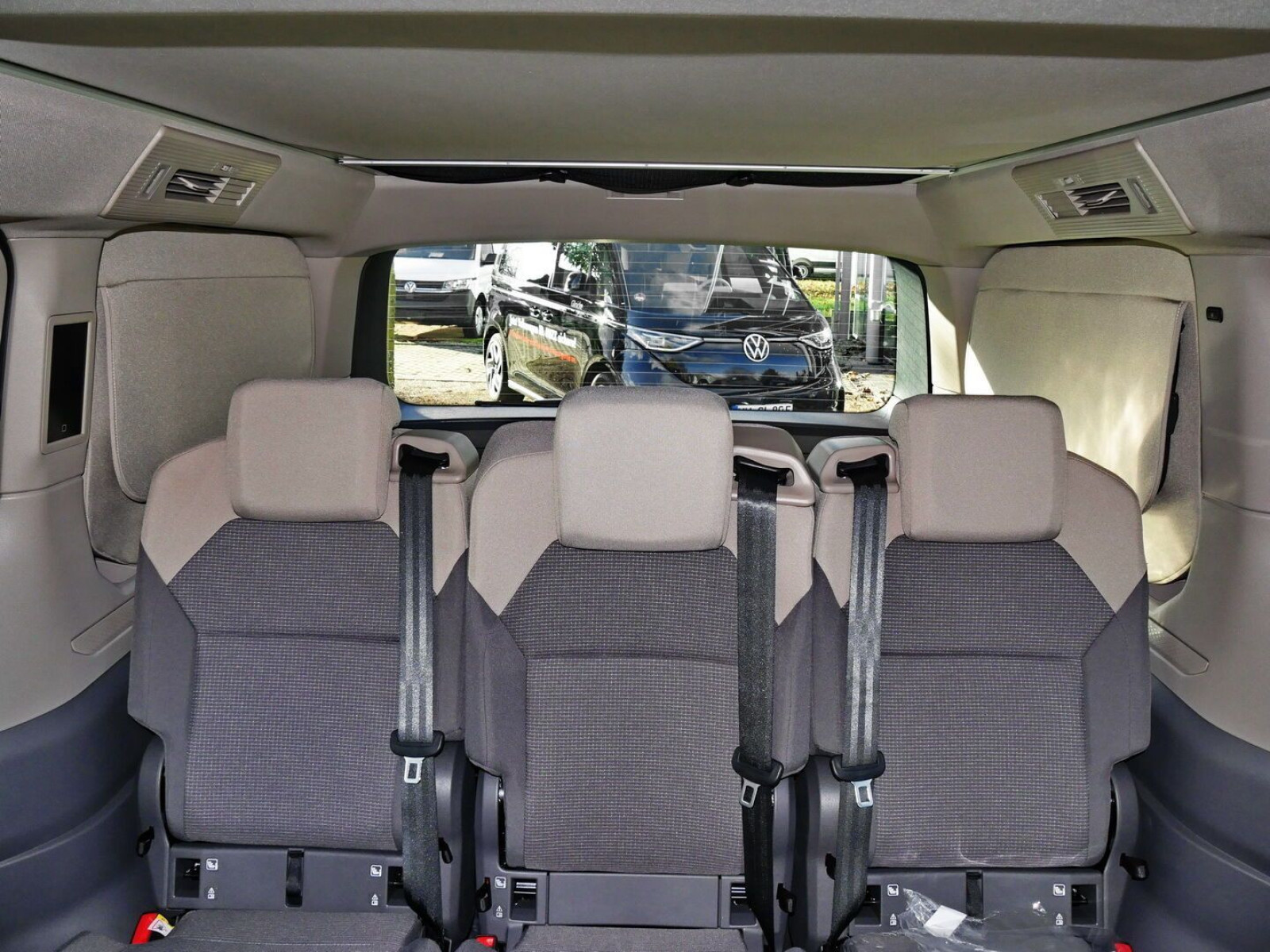 Volkswagen - California_12