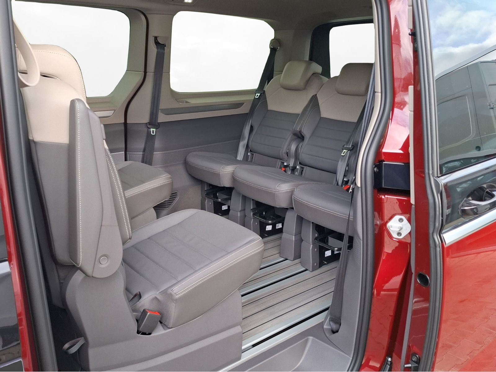 Volkswagen - Multivan_4