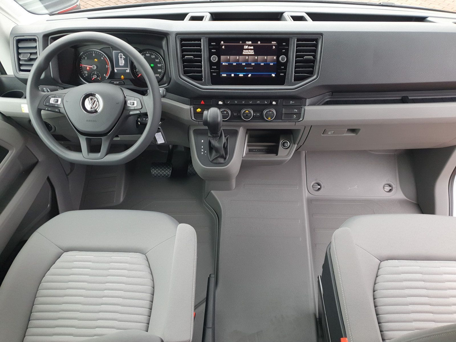 Volkswagen - Grand California 600_5