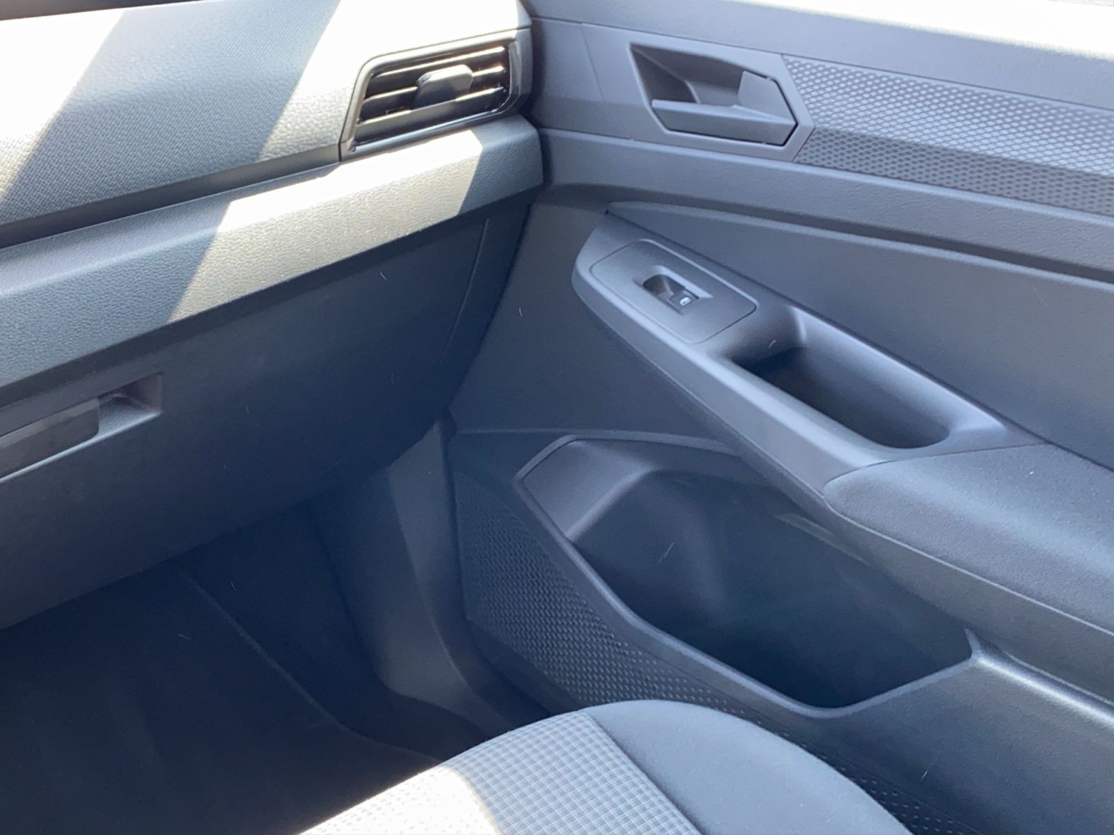 Volkswagen - Caddy_19