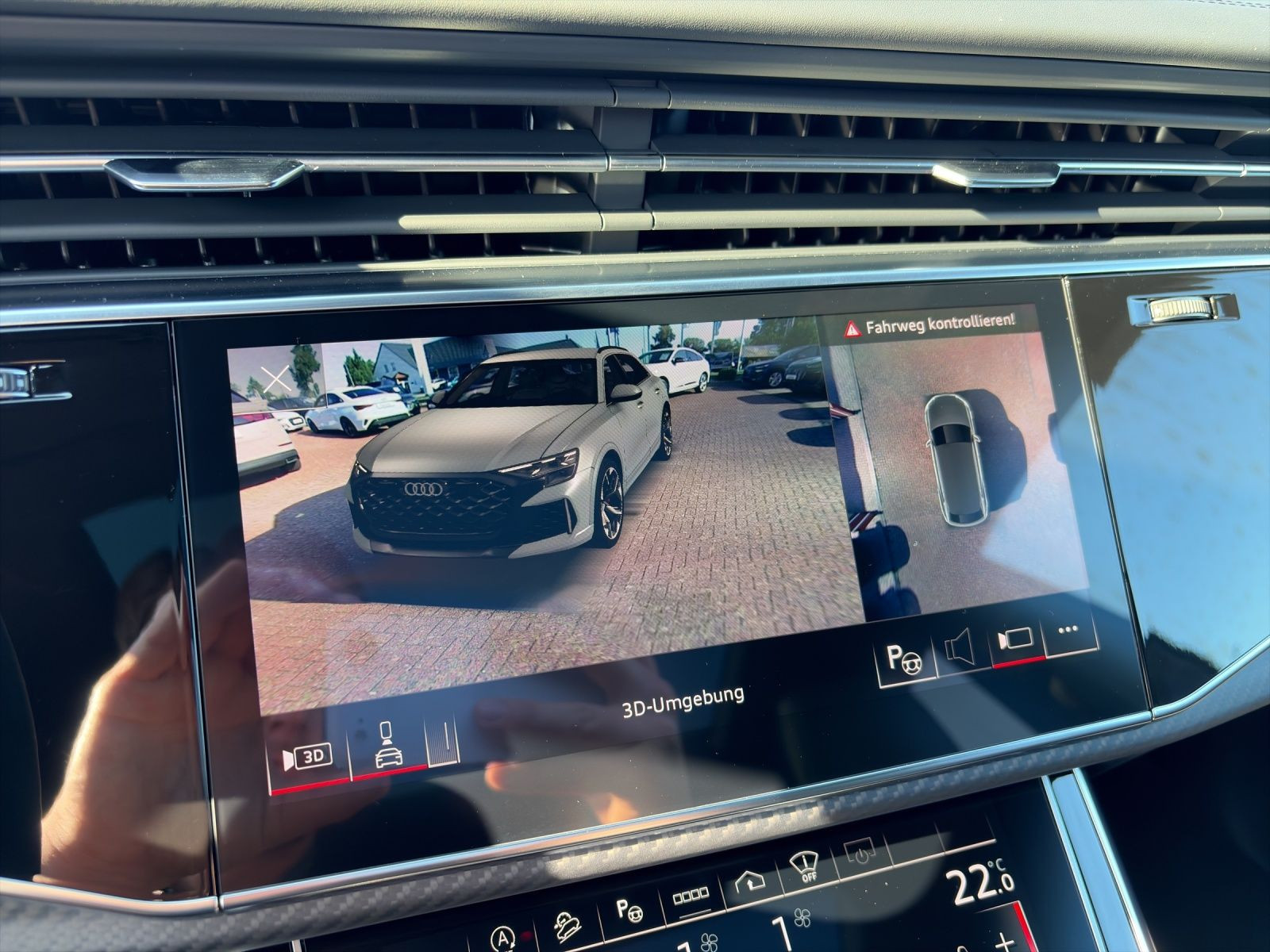 Audi - RS Q8_21