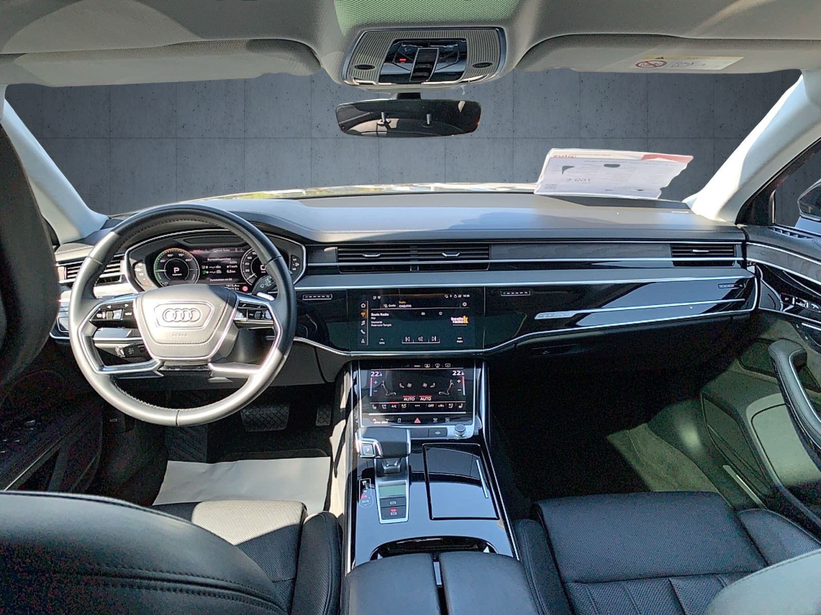 Audi - A8_13