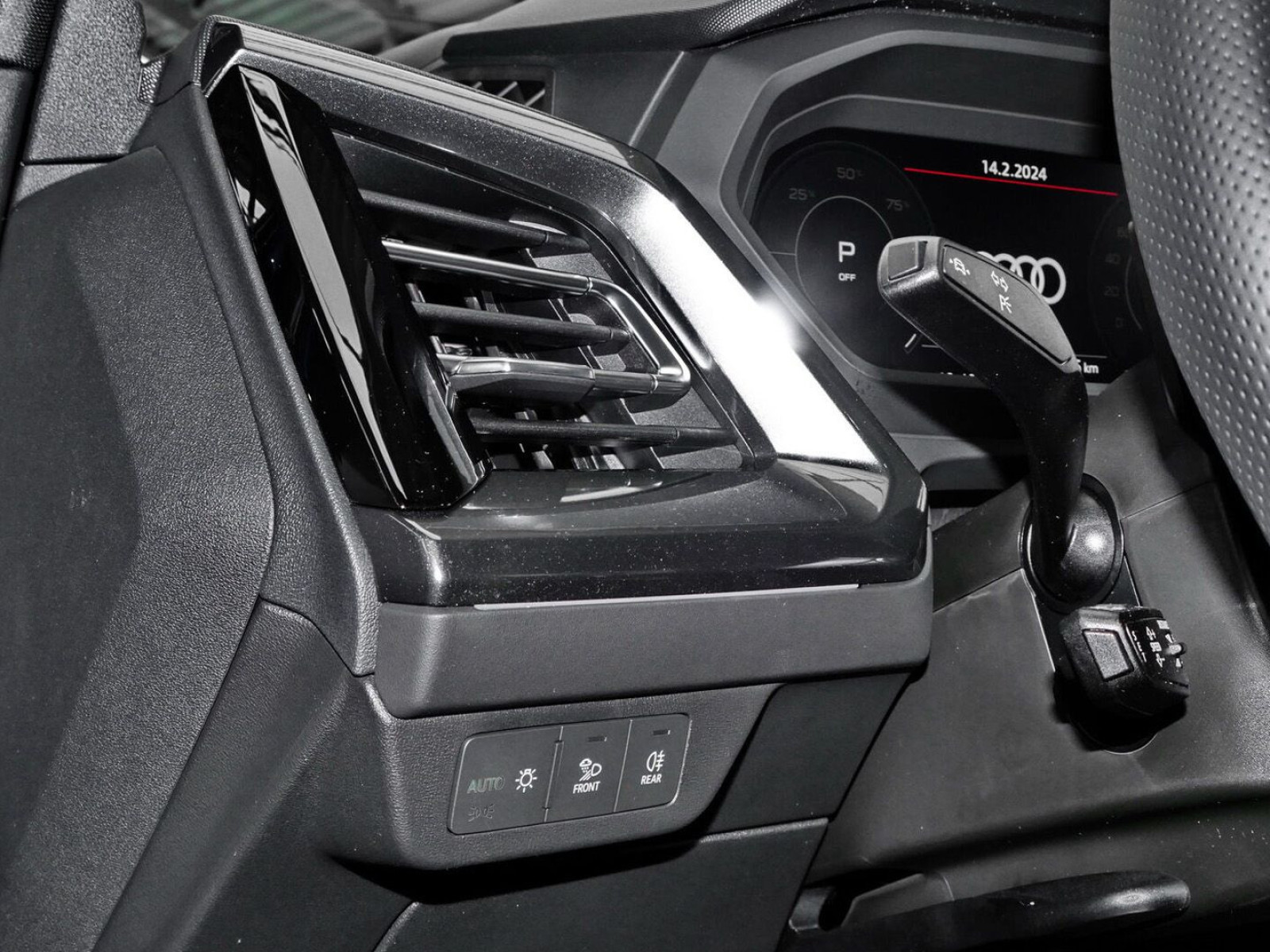 Audi - Q4 Sportback e-tron_12