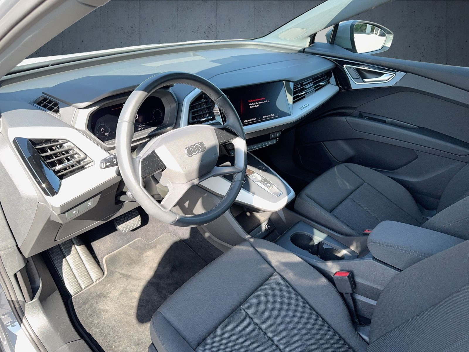 Audi - Q4 e-tron_11