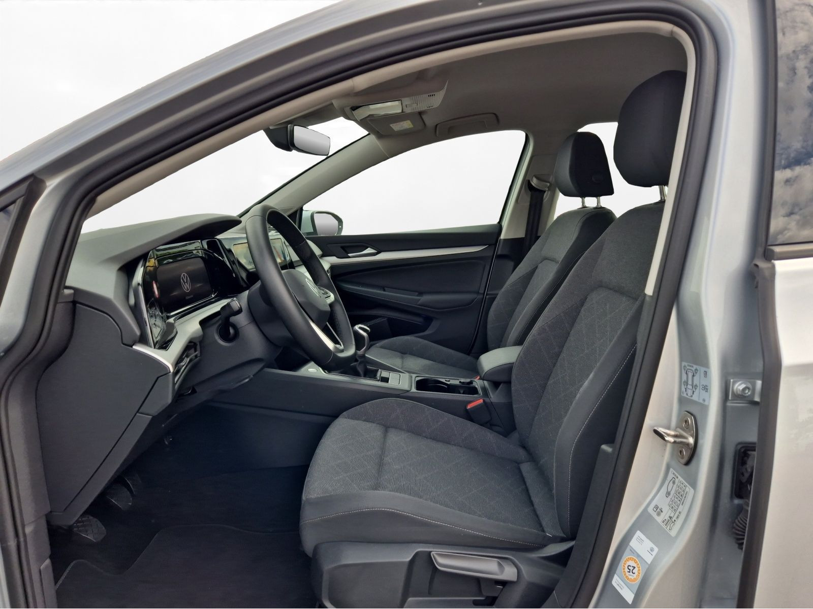 Volkswagen - Golf_4