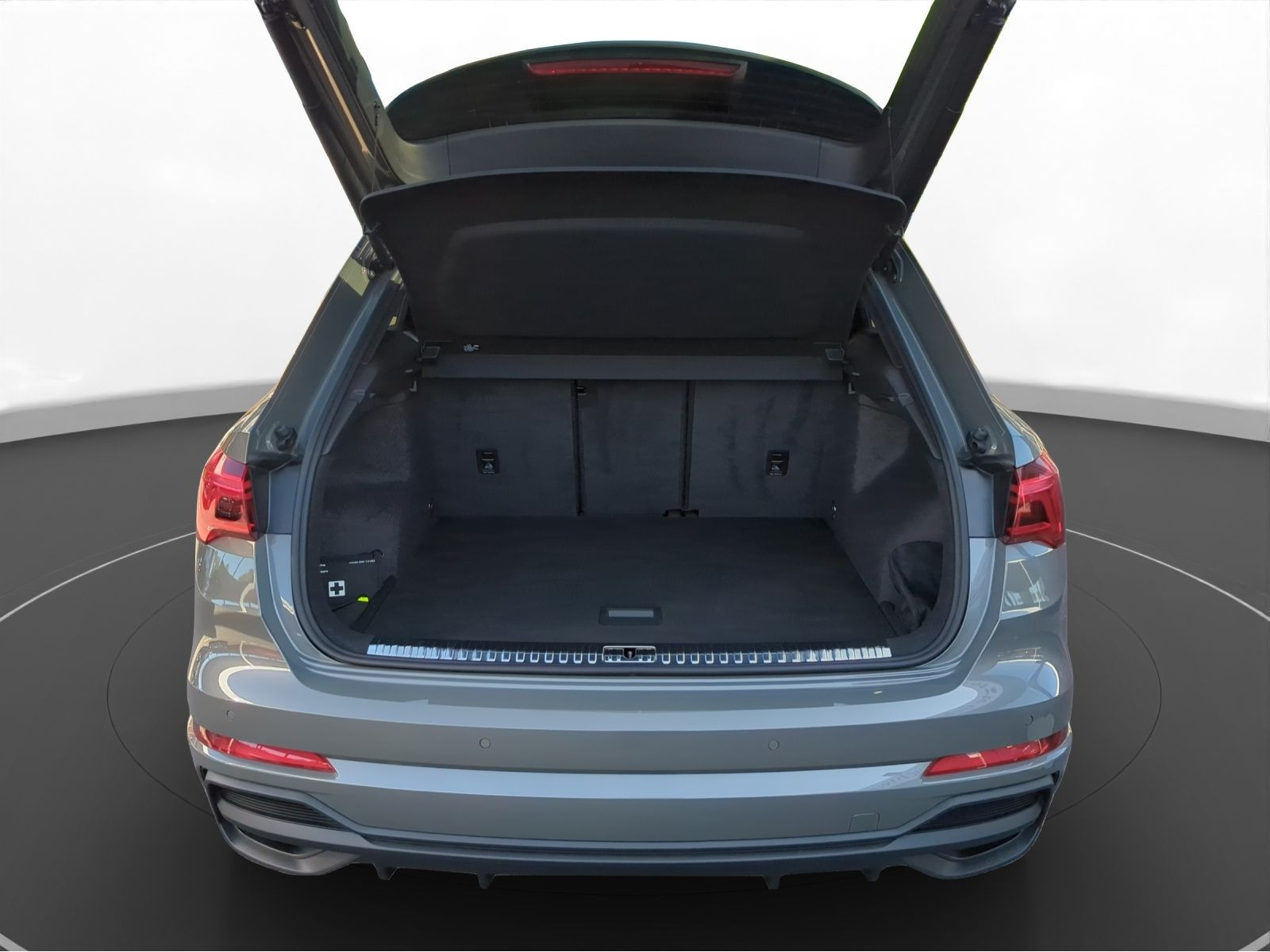 Audi - Q3_10