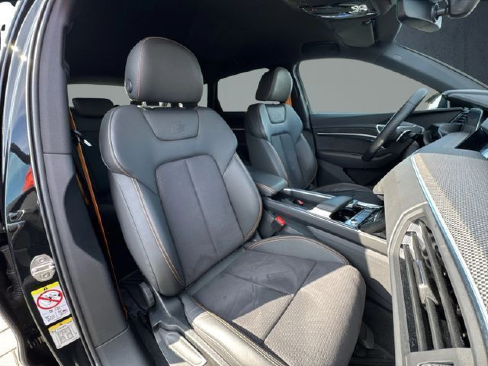 Audi - e-tron_19