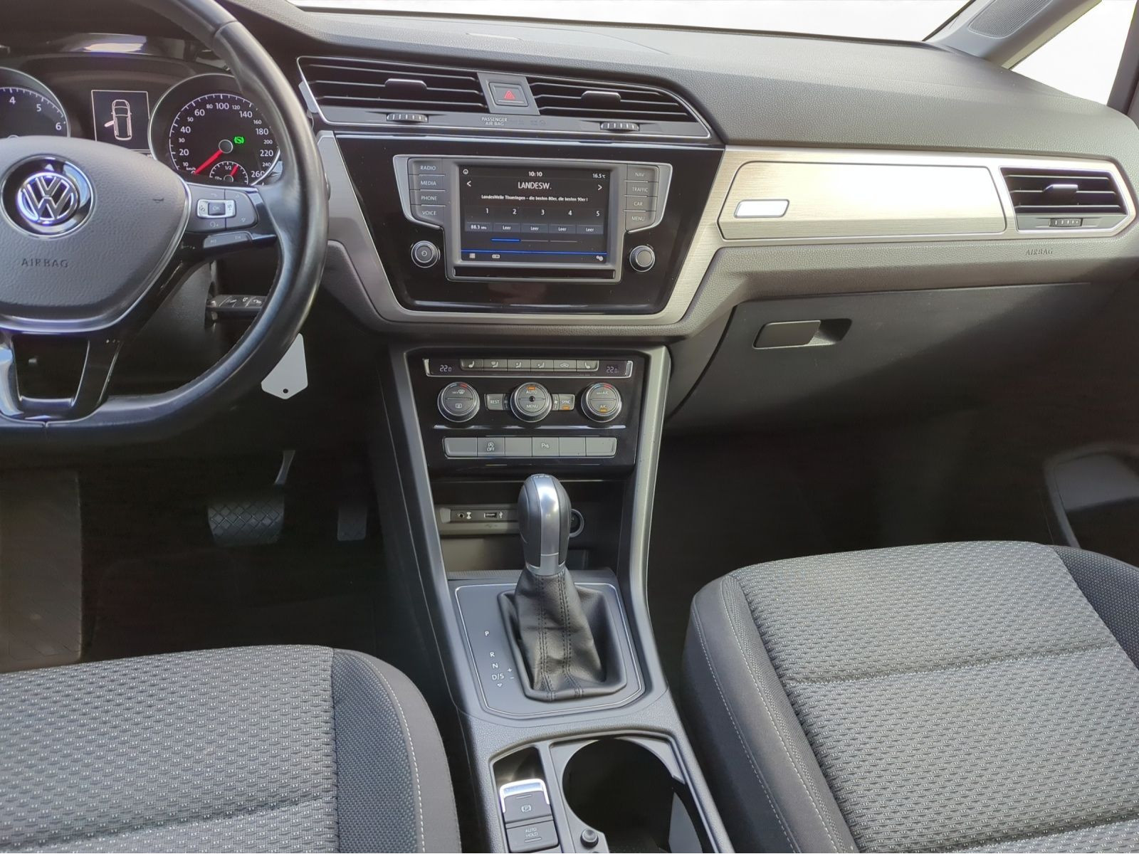 Volkswagen - Touran_7