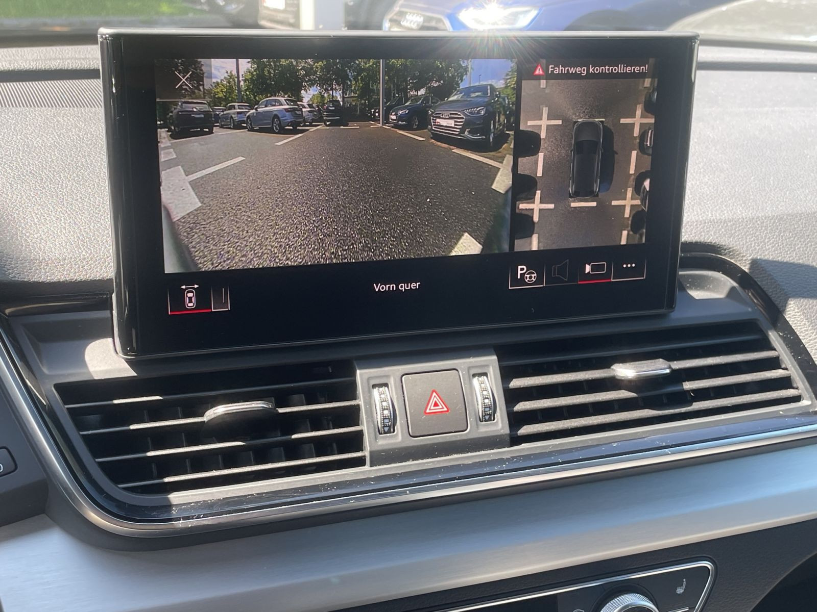 Audi - Q5_23