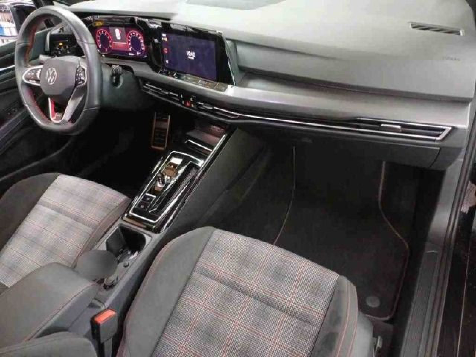 Volkswagen - Golf GTI_8