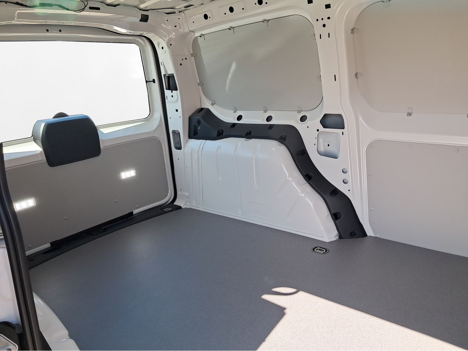 Volkswagen - Caddy Cargo_8