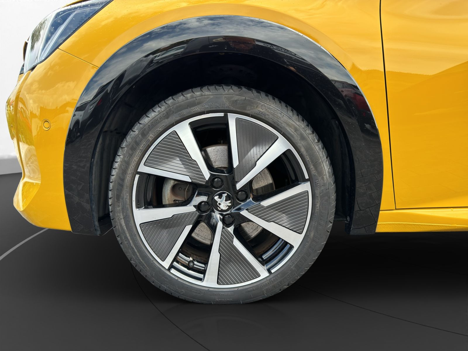 Peugeot - 208_11
