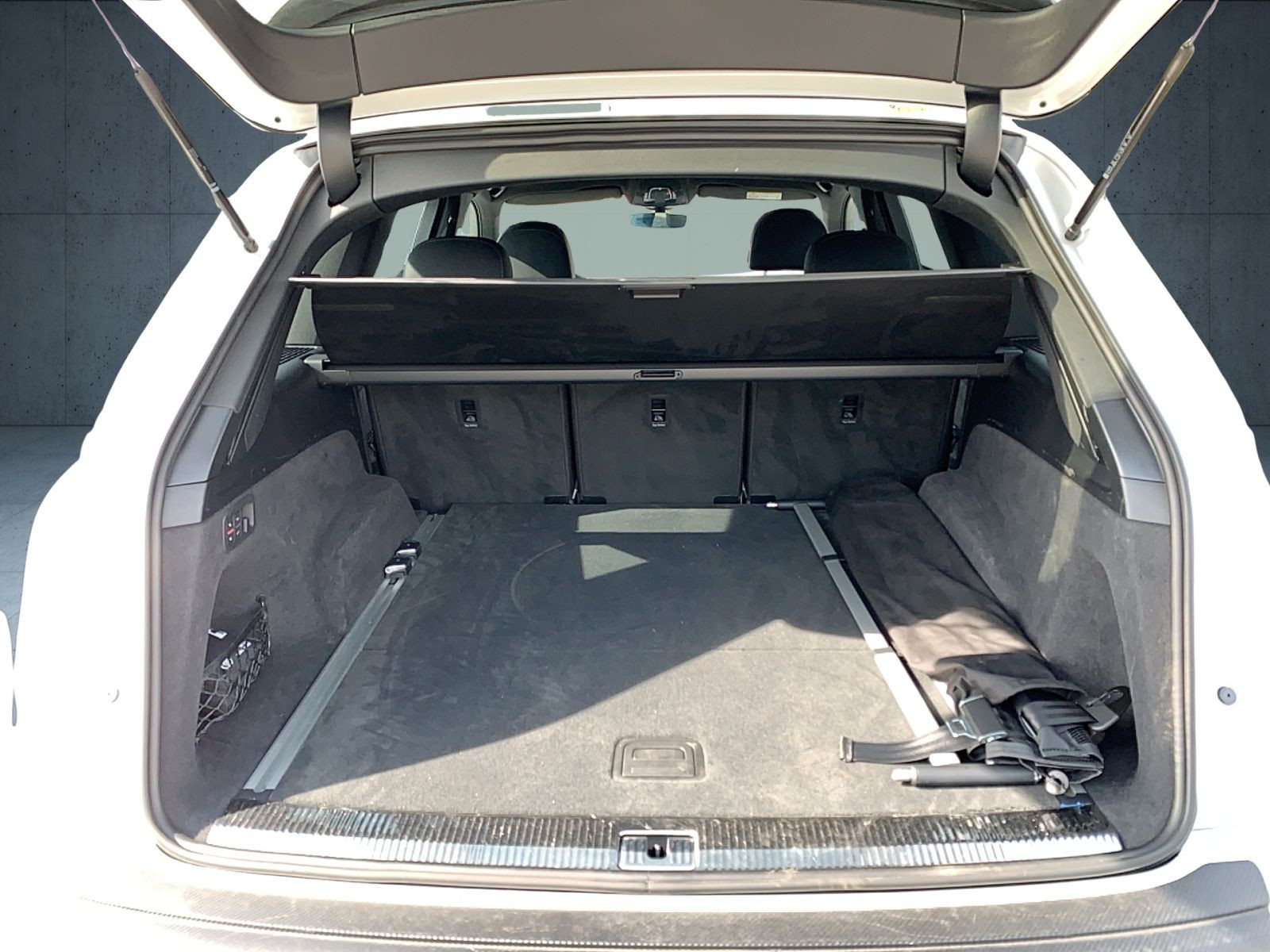 Audi - Q7_15