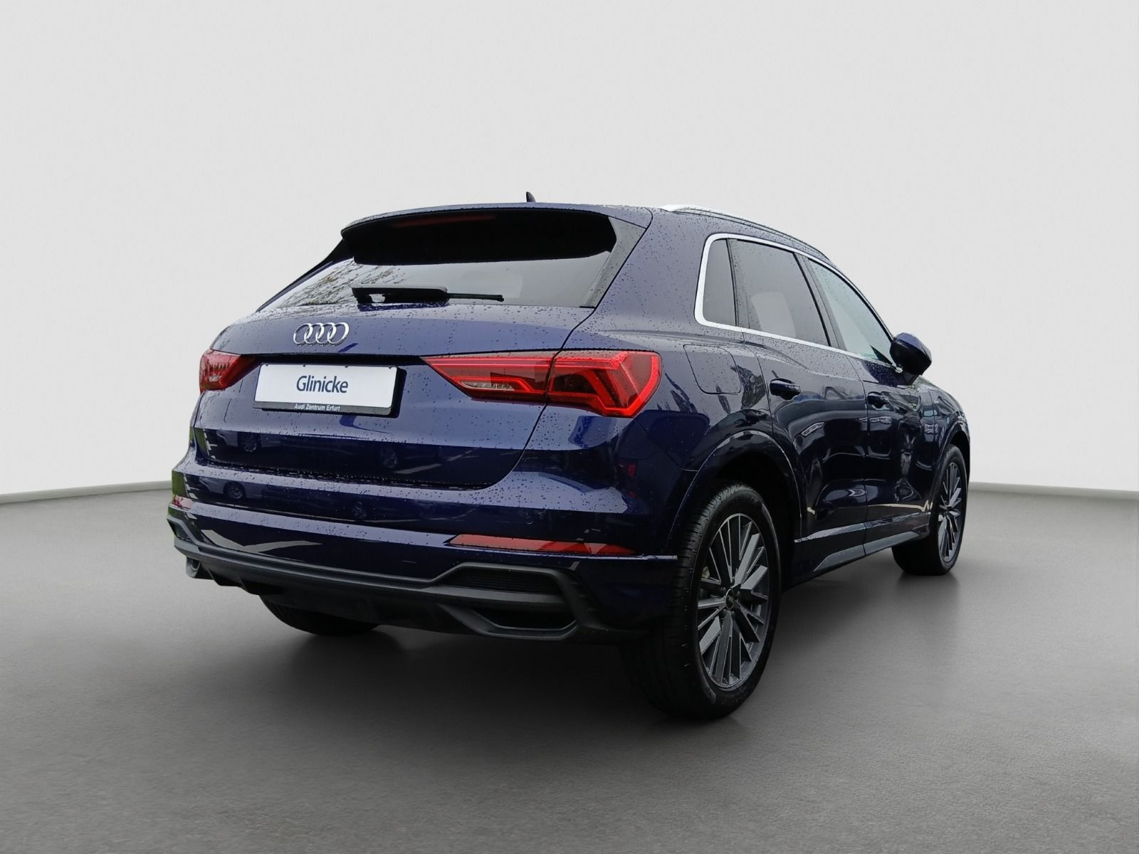 Audi - Q3_4